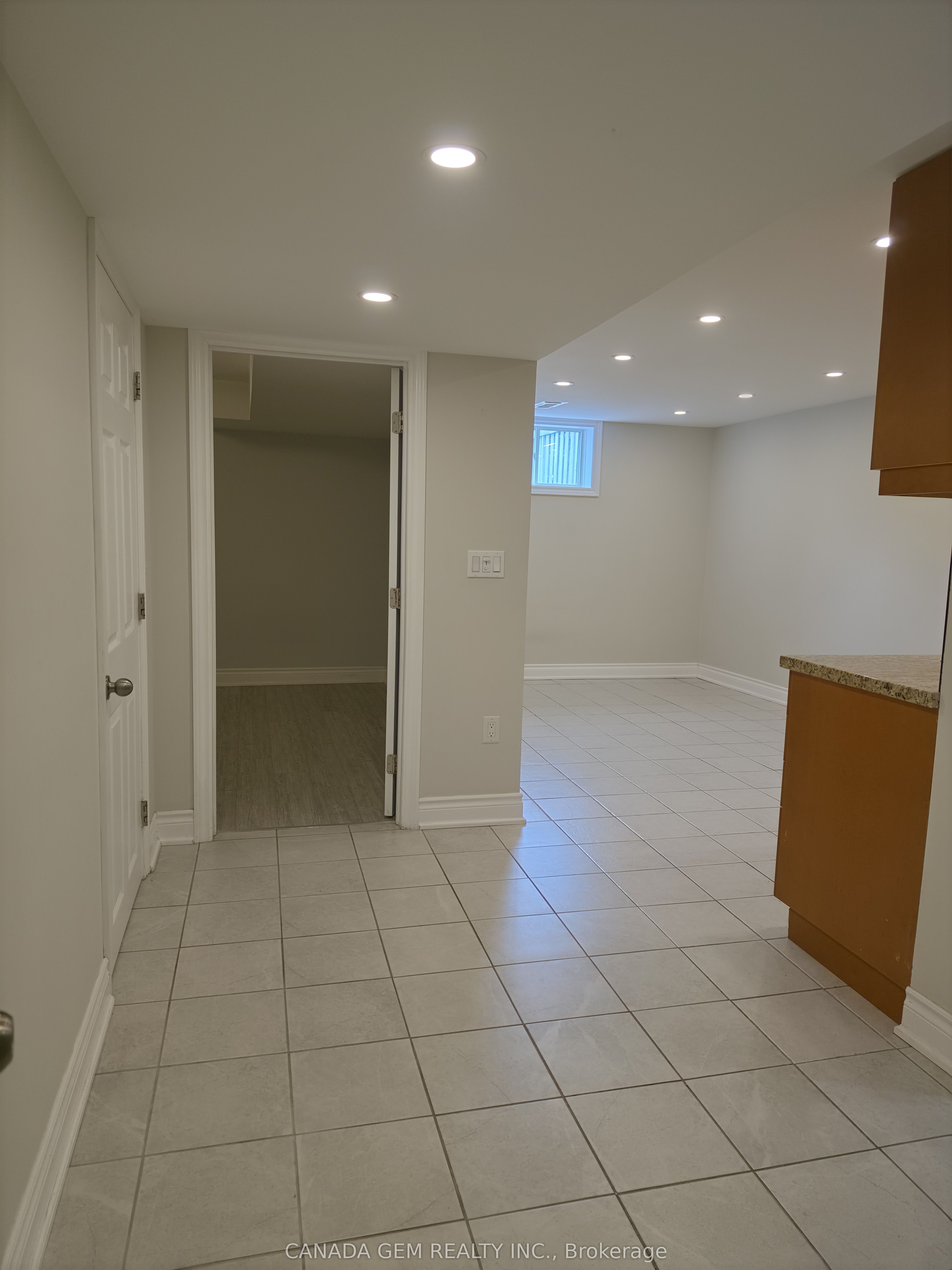 54 Clearmeadow Boulevard Property Photo 13
