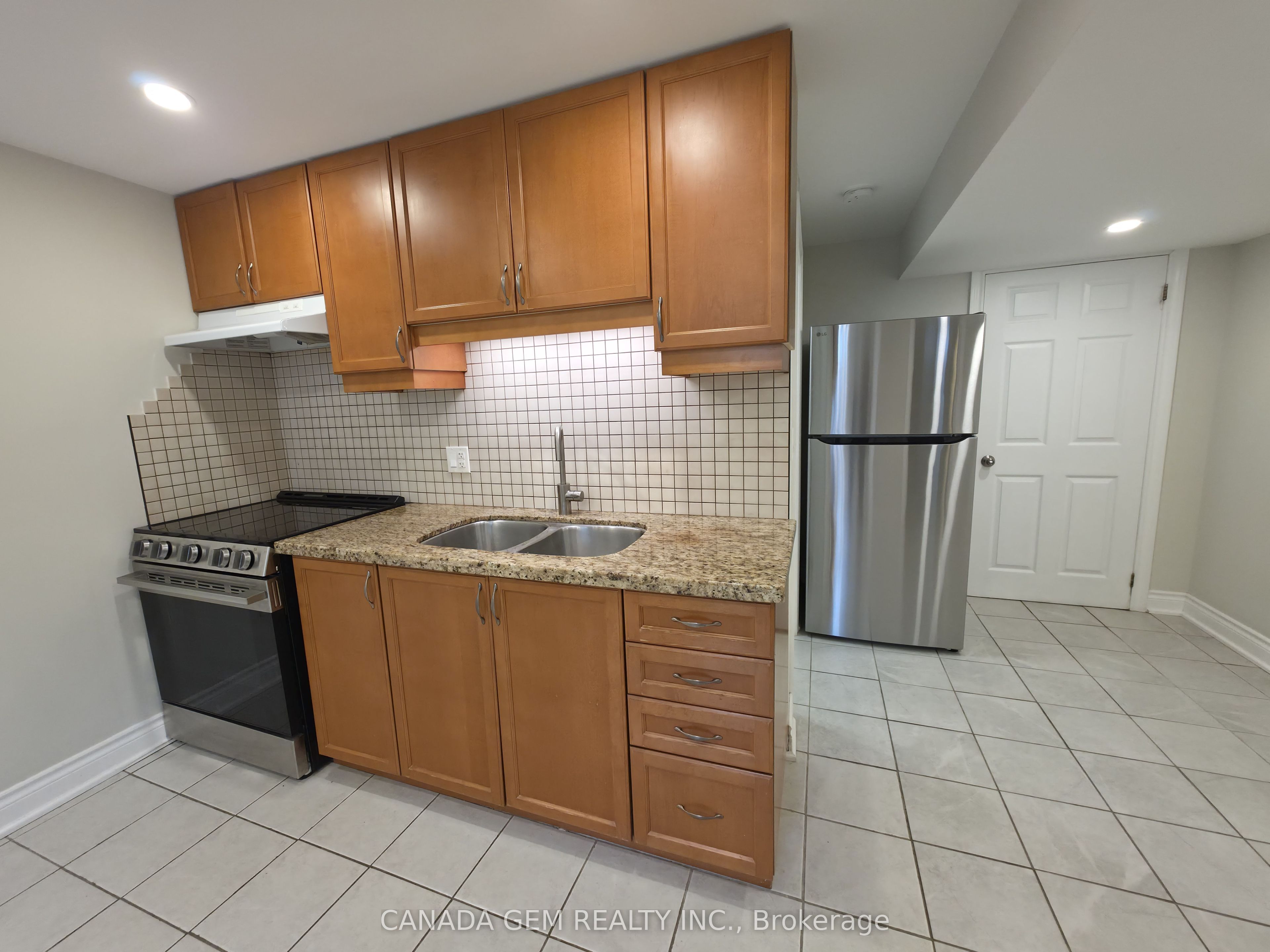54 Clearmeadow Boulevard Property Photo 19