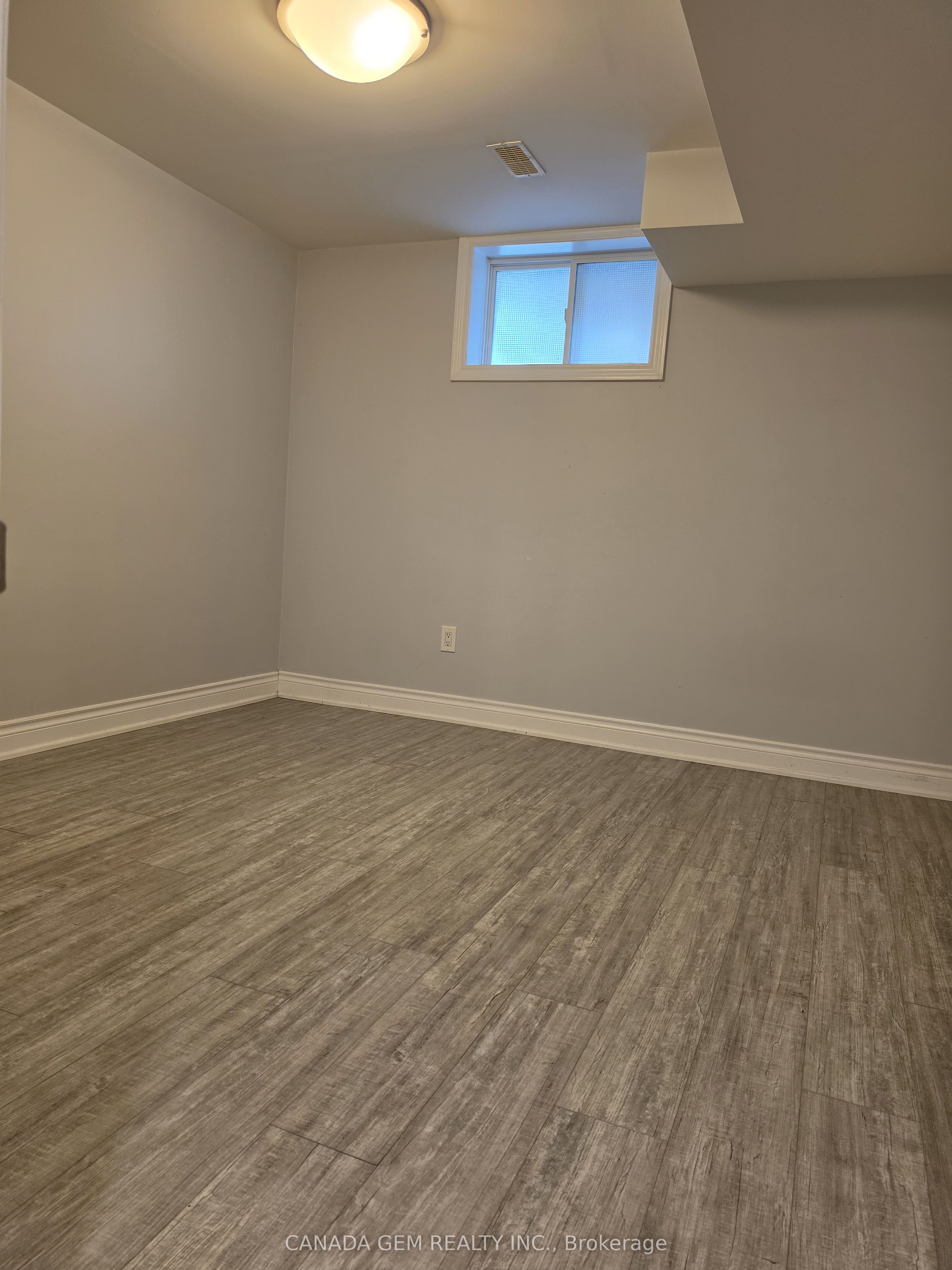 54 Clearmeadow Boulevard Property Photo 24