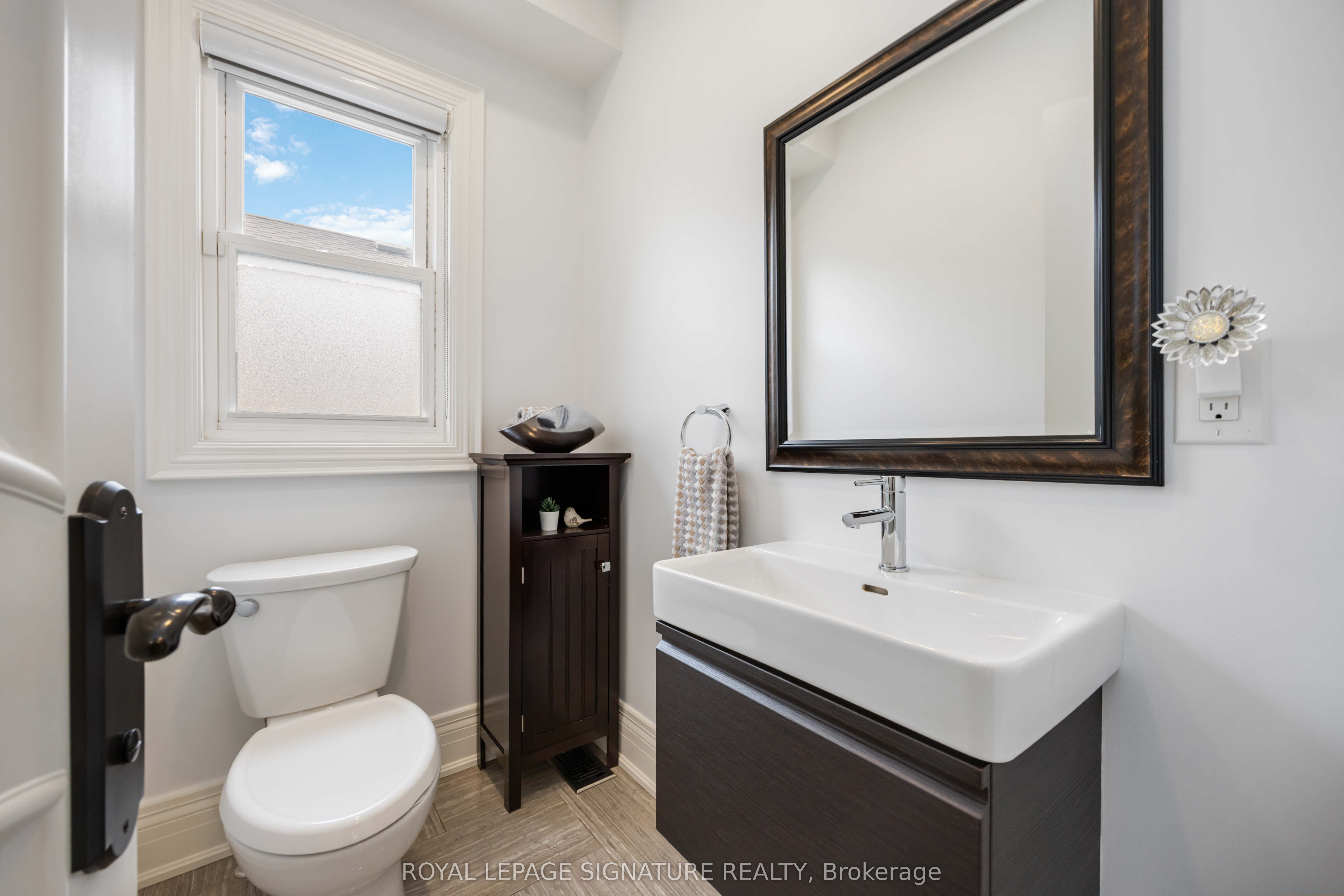 35 Rainbow Drive Property Photo 13