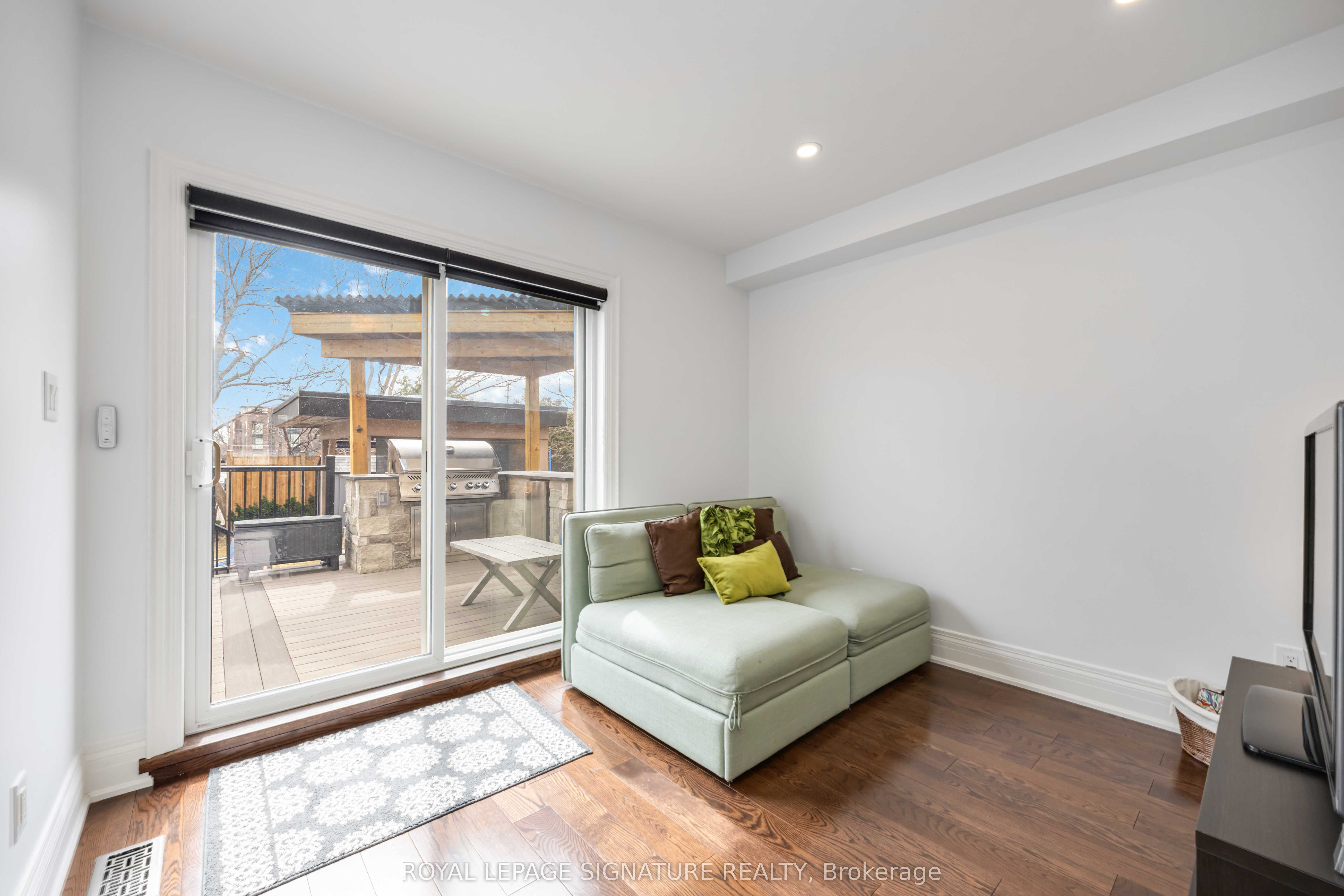 35 Rainbow Drive Property Photo 14