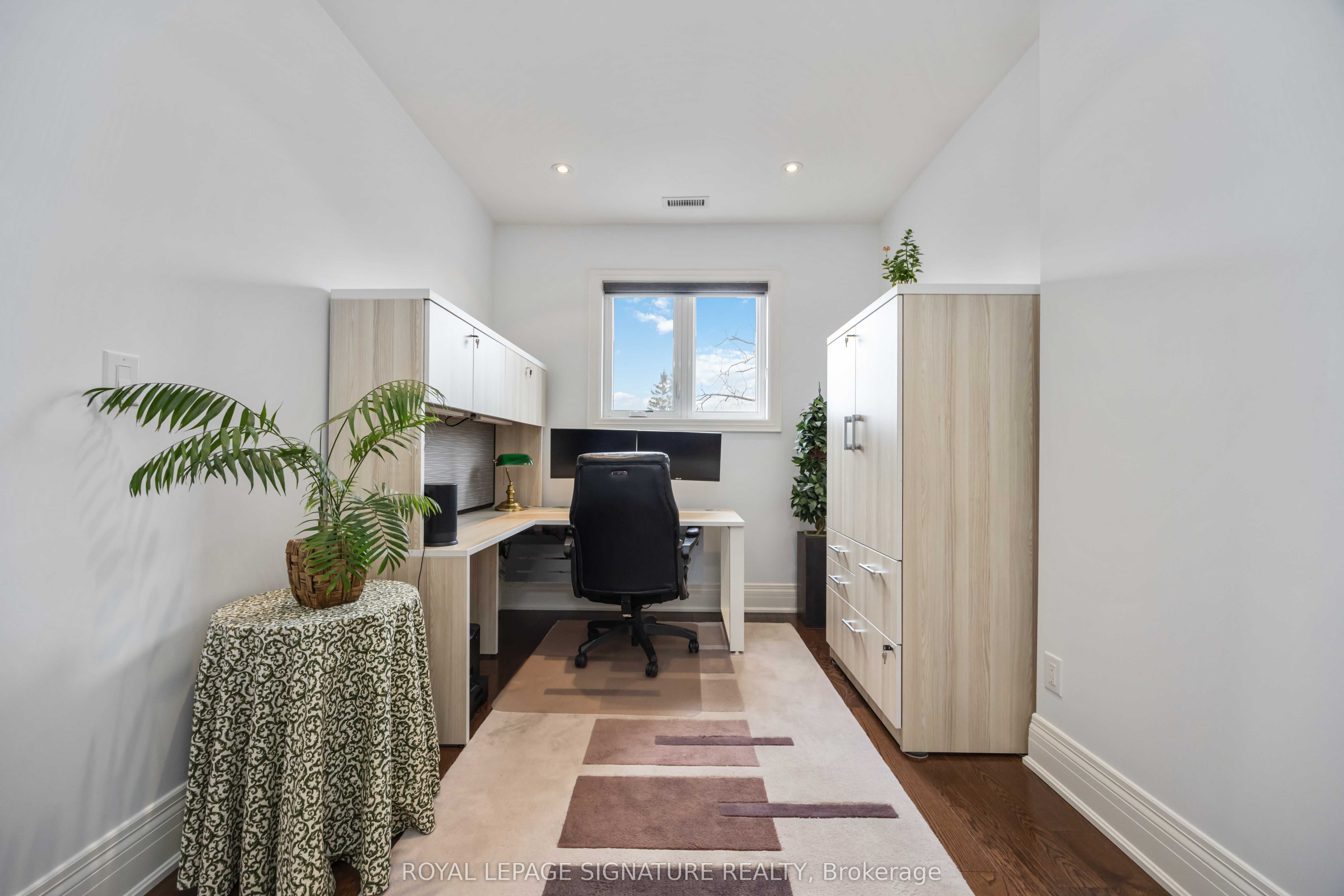 35 Rainbow Drive Property Photo 26