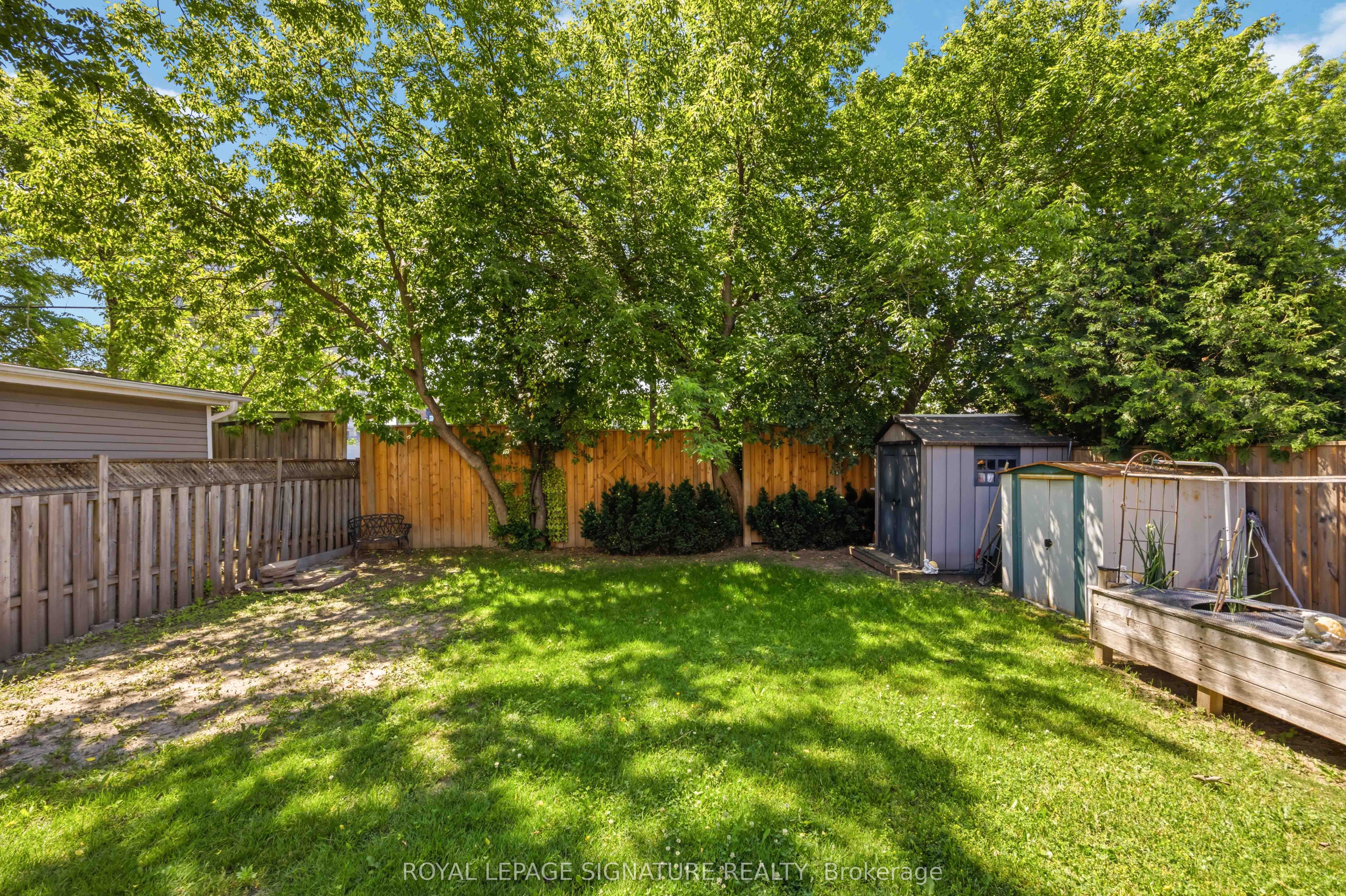 35 Rainbow Drive Property Photo 37