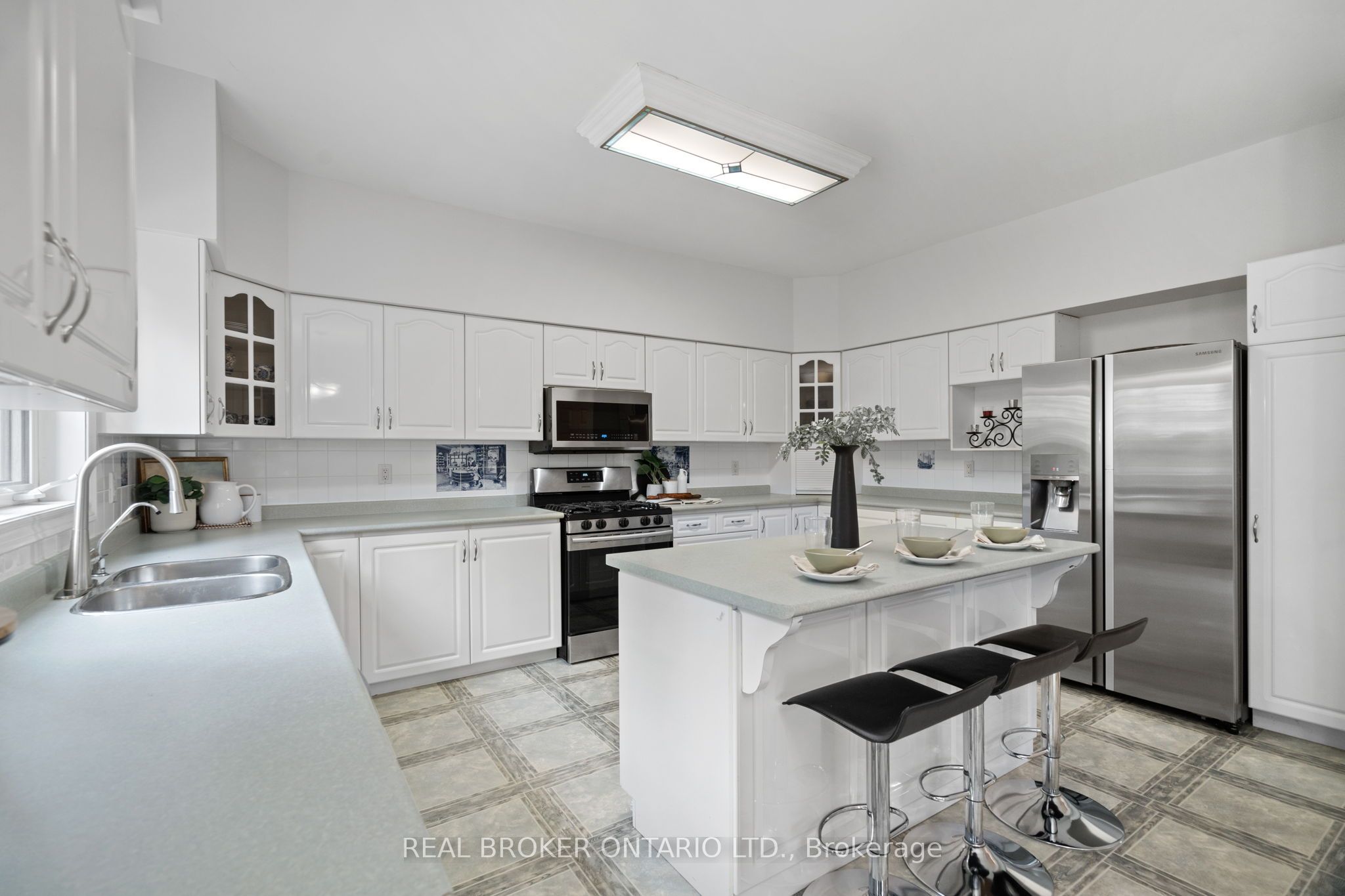 118 Bayview Avenue Property Photo 16