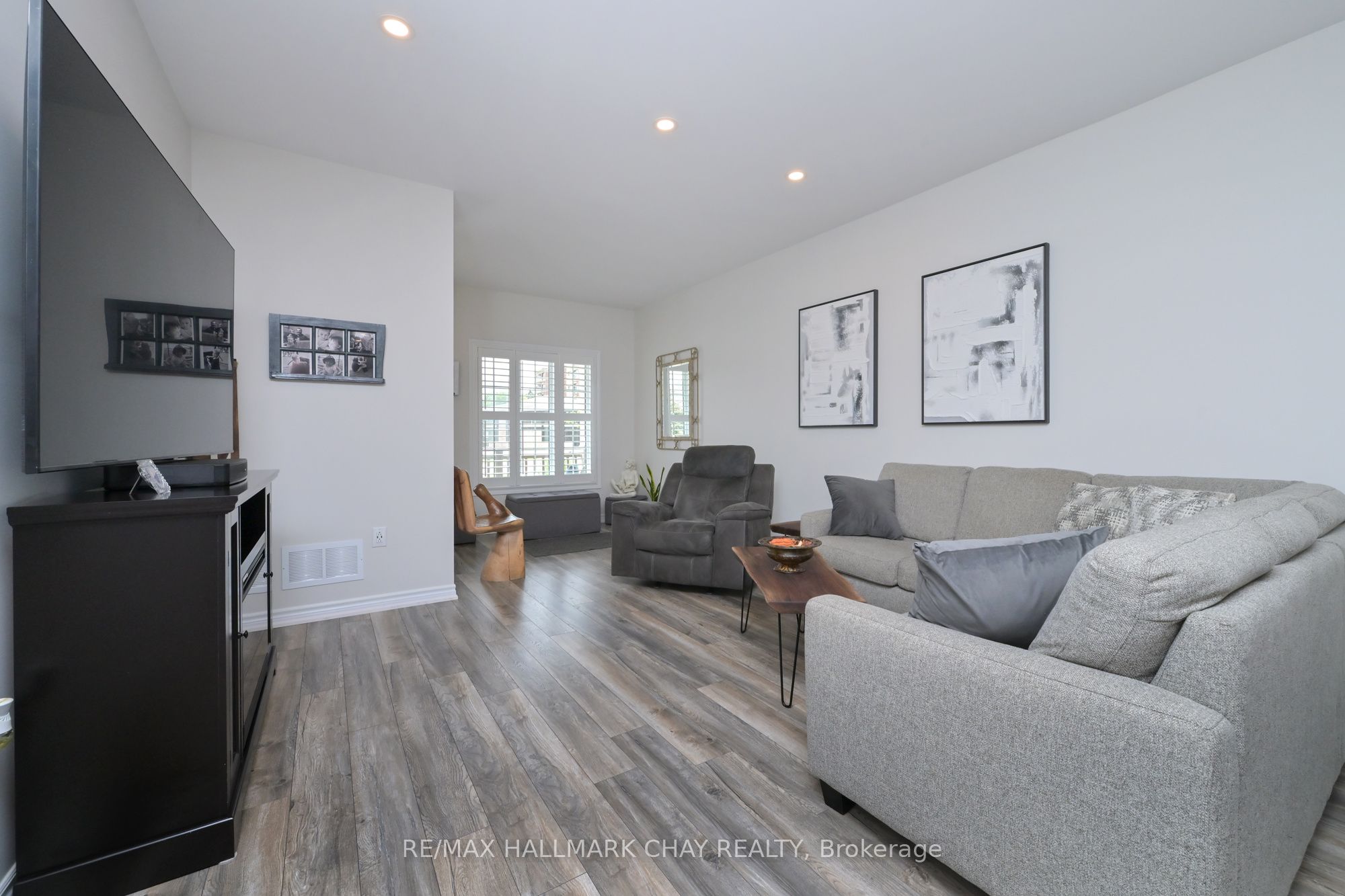 25 Kingsmere Crescent Property Photo 6