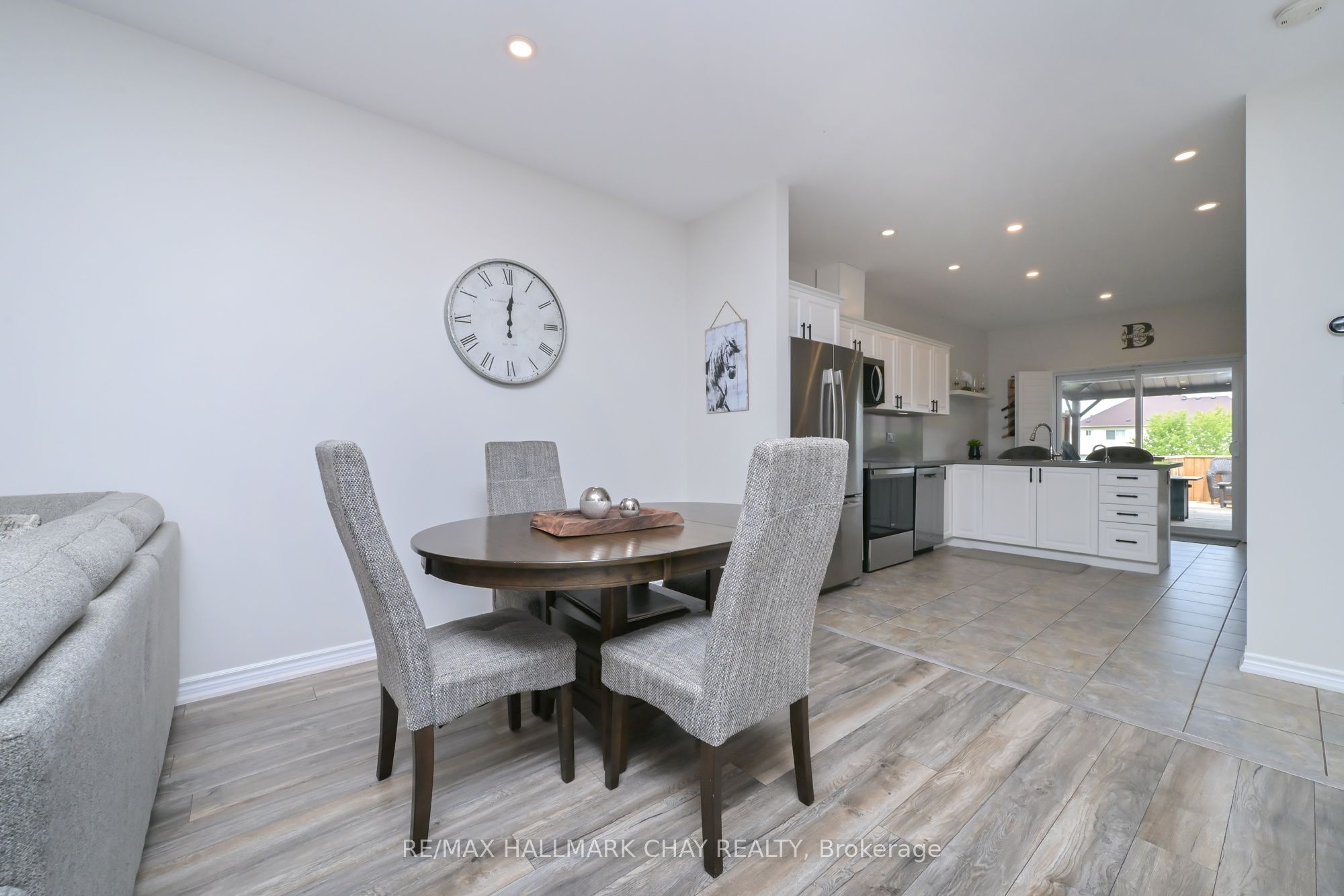 25 Kingsmere Crescent Property Photo 8