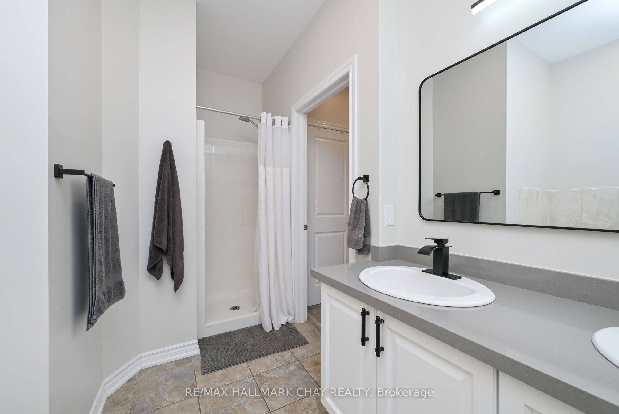 25 Kingsmere Crescent Property Photo 19
