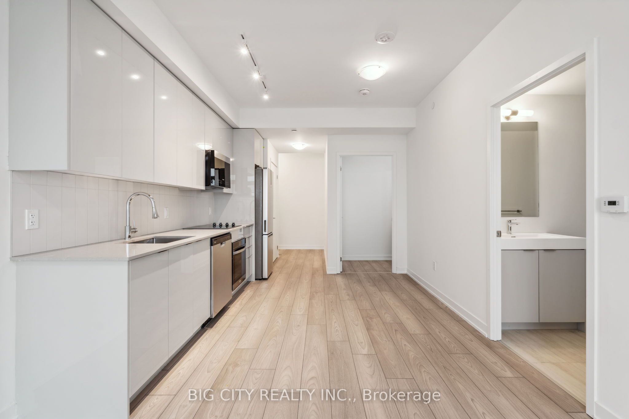 498 Caldari Road 2328 Property Photo 7