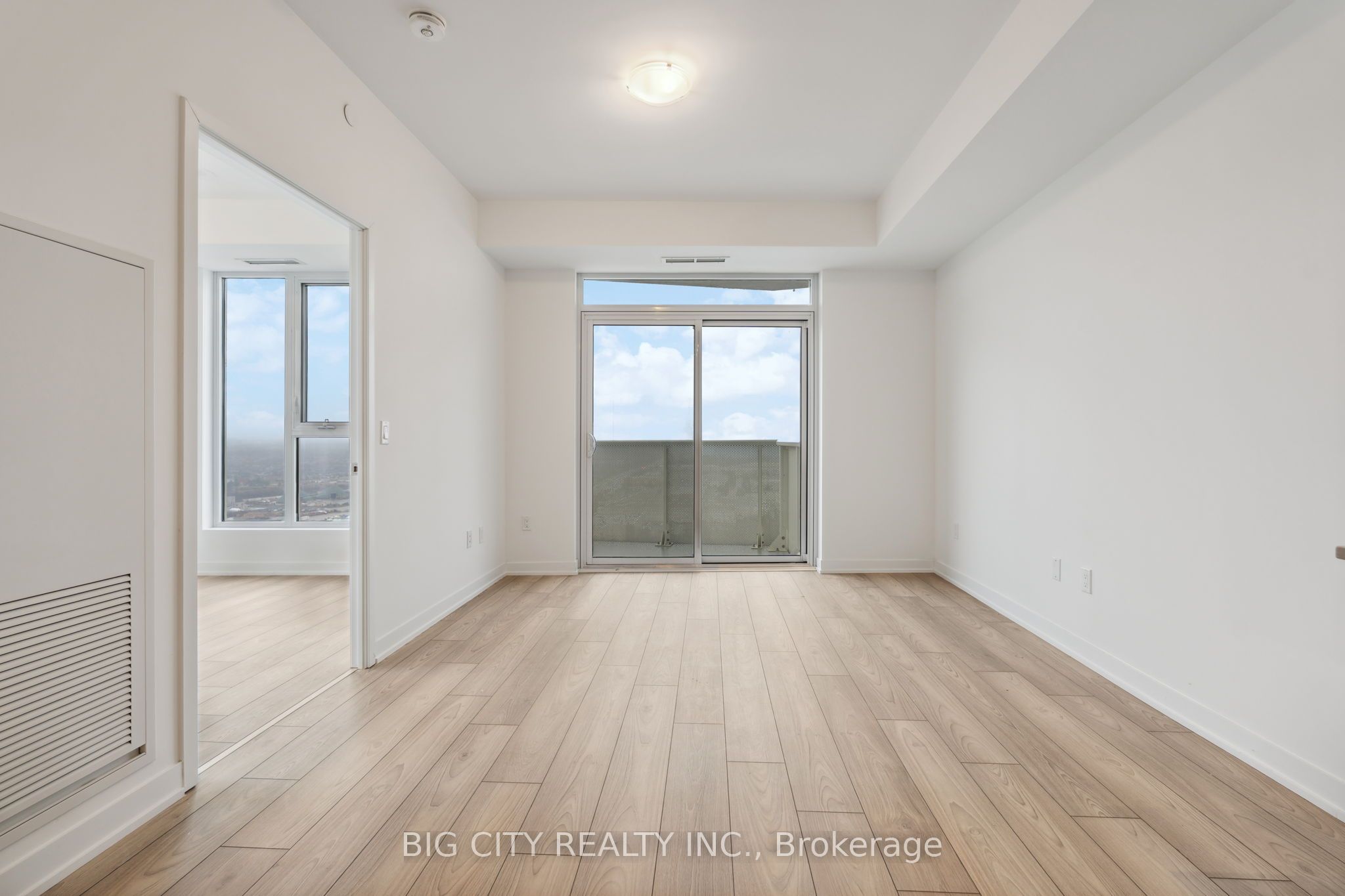 498 Caldari Road 2328 Property Photo 9