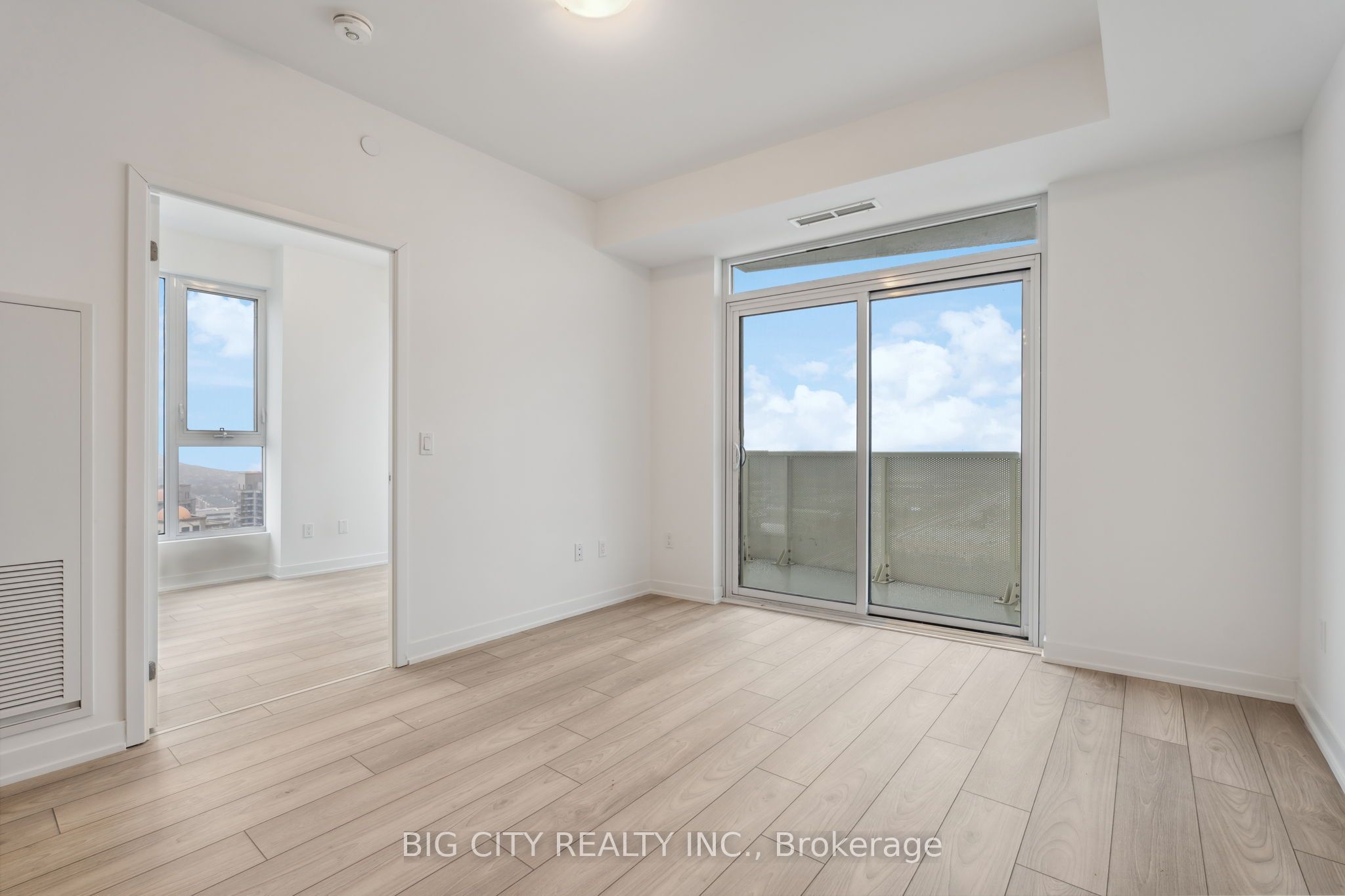 498 Caldari Road 2328 Property Photo 10
