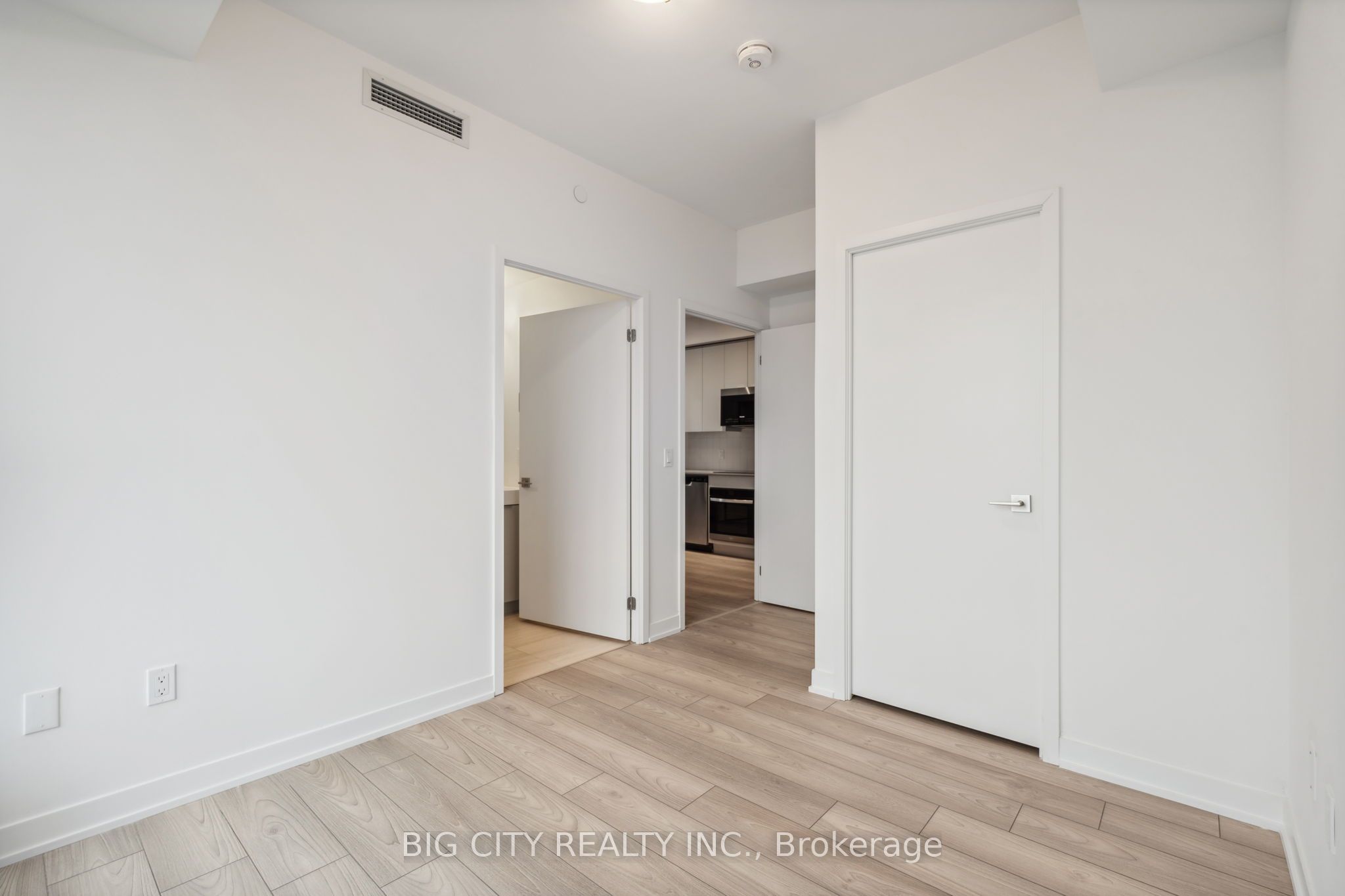 498 Caldari Road 2328 Property Photo 16