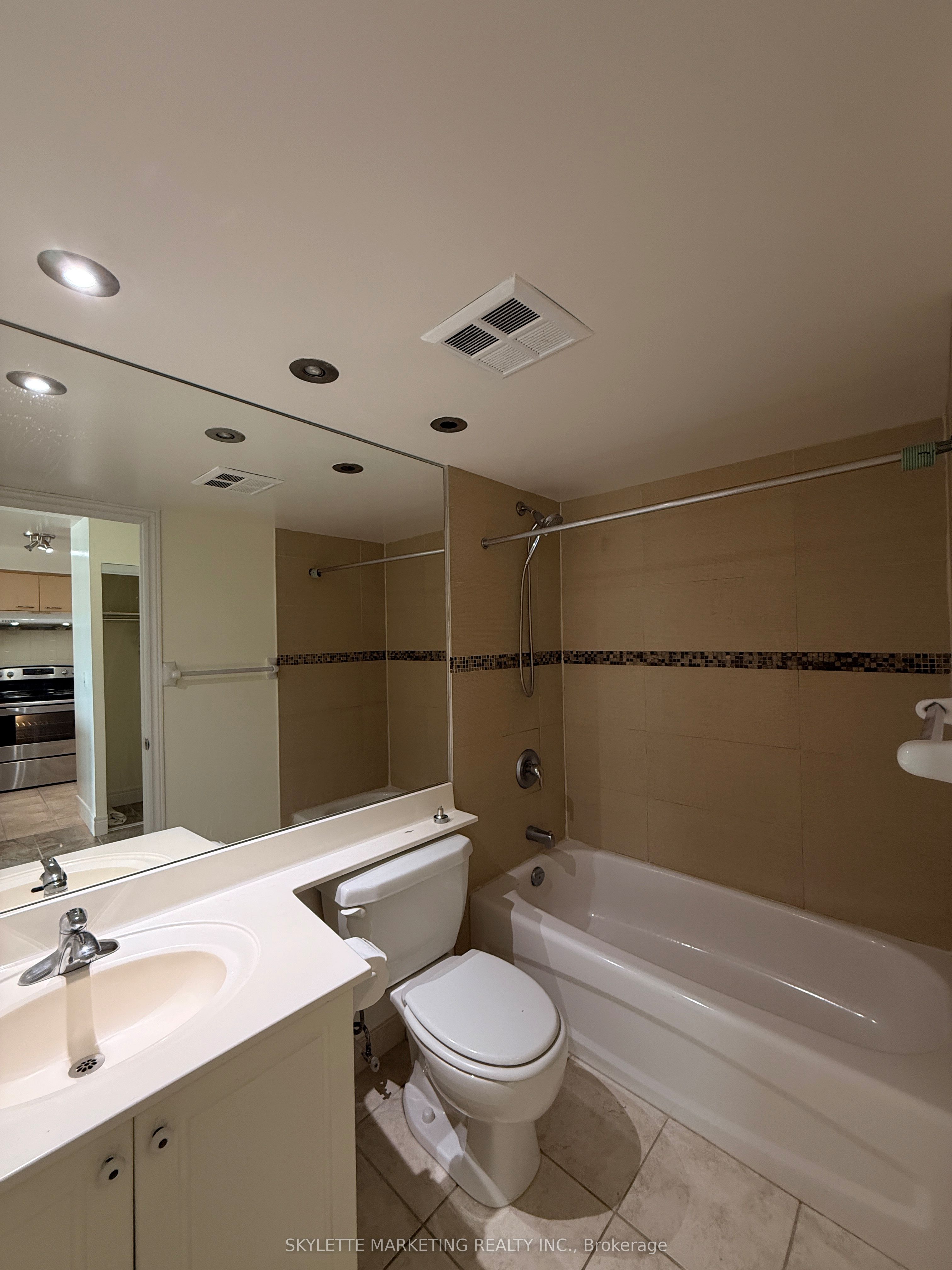 62 Suncrest Boulevard 310 Property Photo 9
