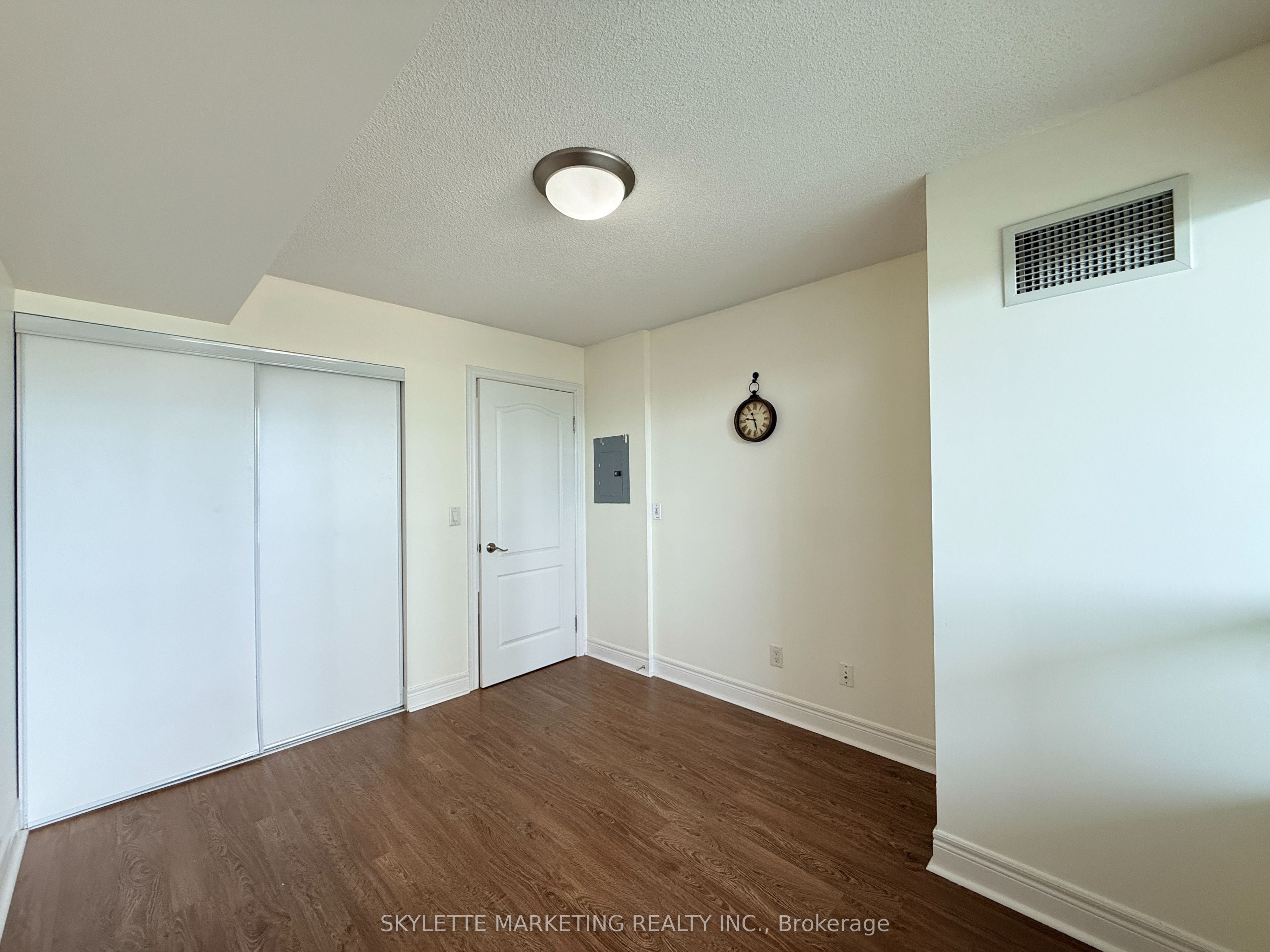 62 Suncrest Boulevard 310 Property Photo 16