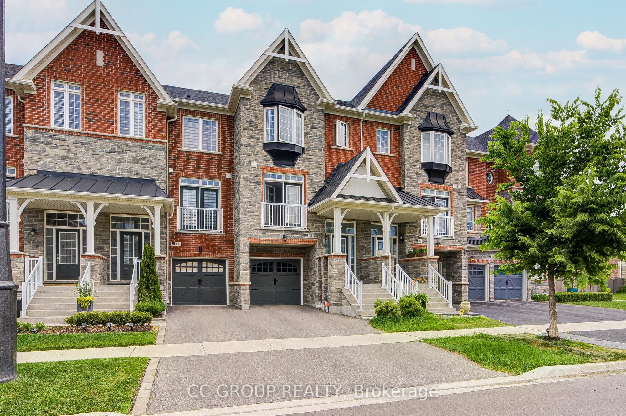 138 Farooq Boulevard S Property Photo 1