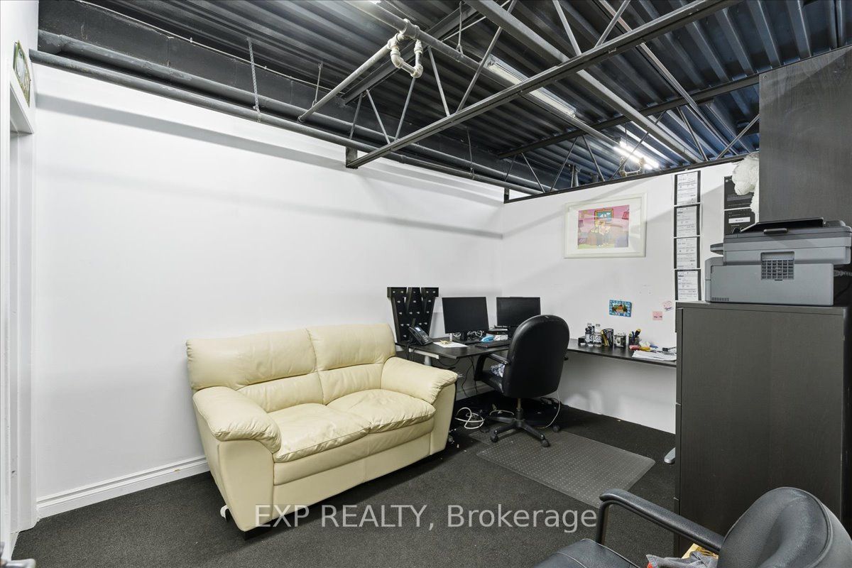 470 North Rivermede Road 14 Property Photo 19