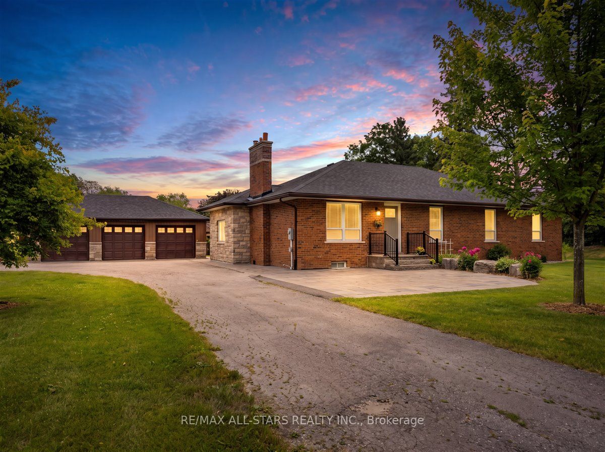 562 Catering Road Property Photo 2