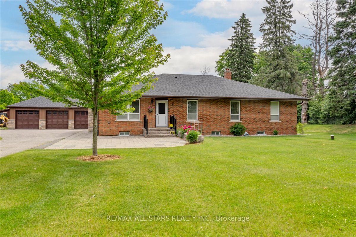 562 Catering Road Property Photo 3
