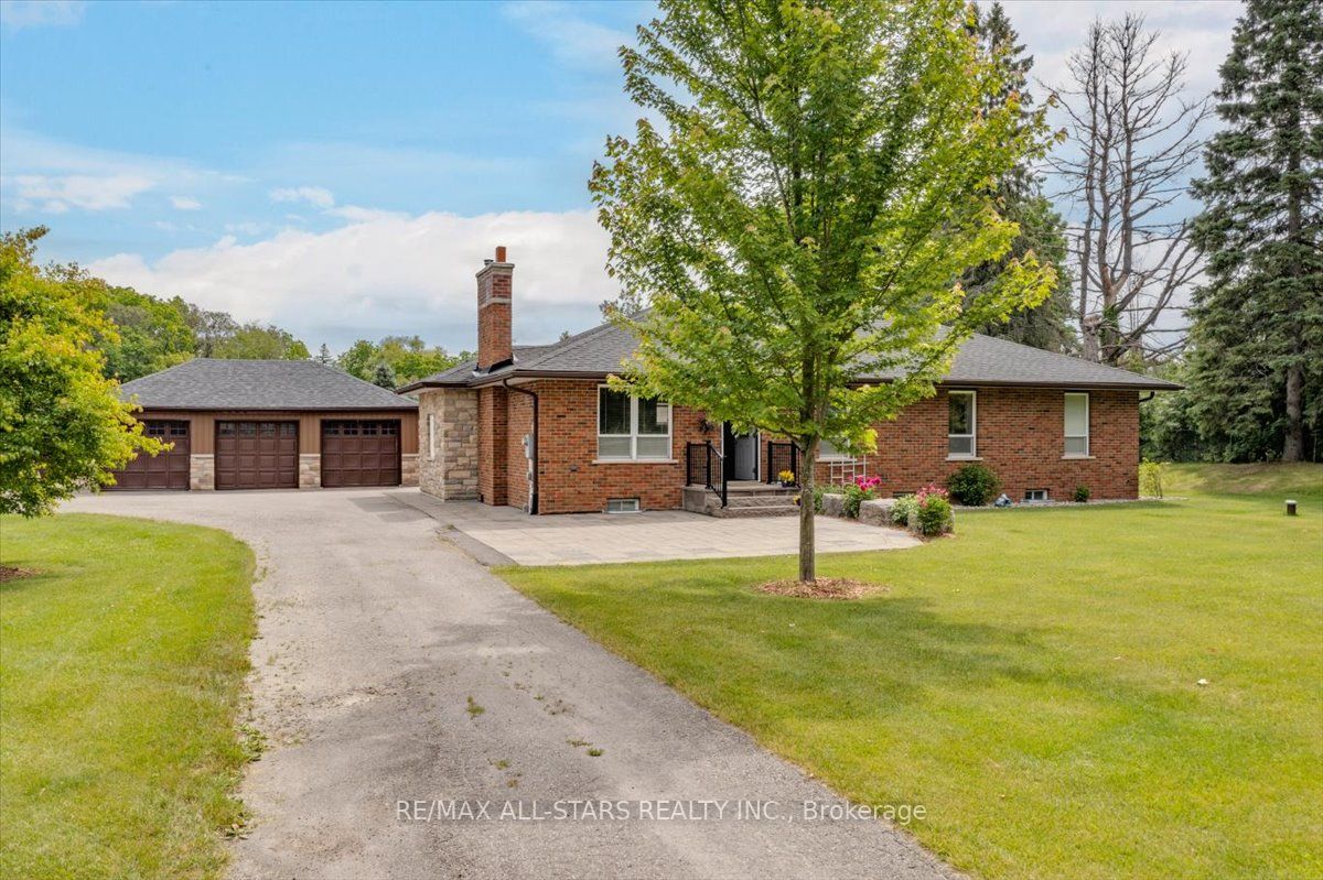 562 Catering Road Property Photo 4