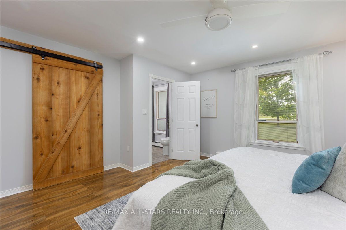 562 Catering Road Property Photo 17