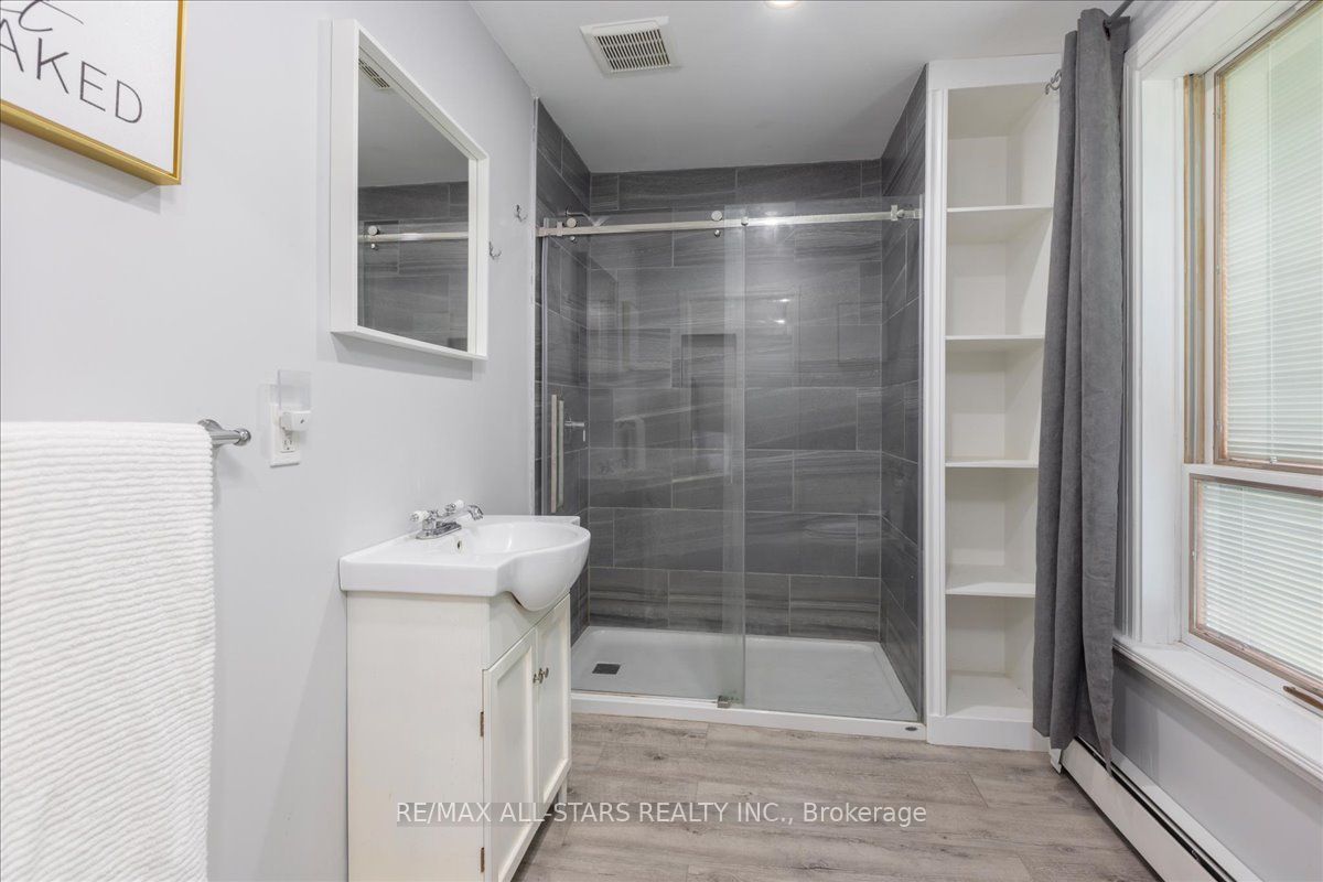 562 Catering Road Property Photo 18