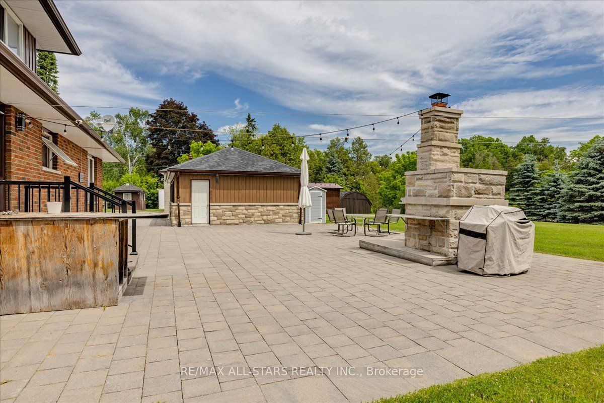 562 Catering Road Property Photo 22