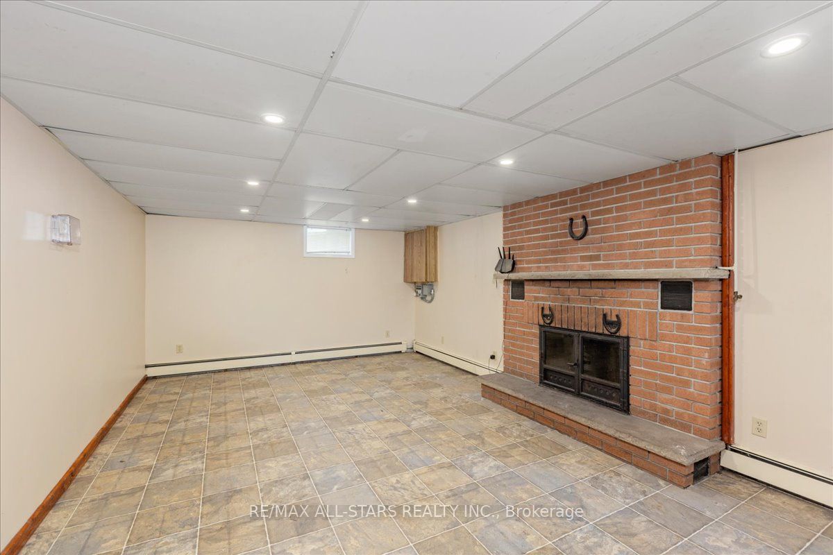 562 Catering Road Property Photo 45