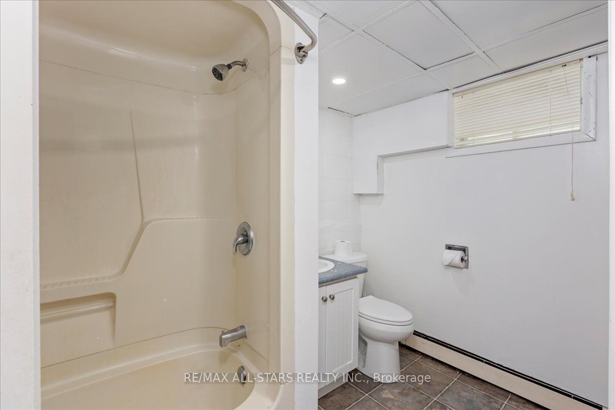 562 Catering Road Property Photo 48