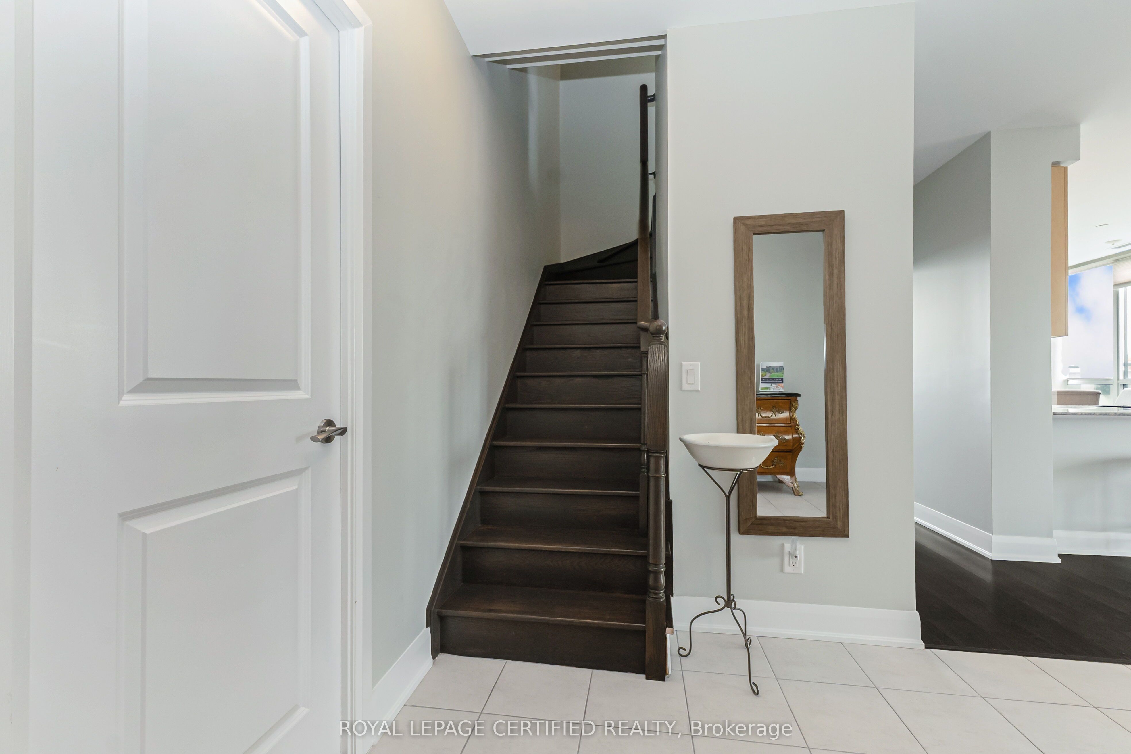 4700 Highway 7 711 Property Photo 9