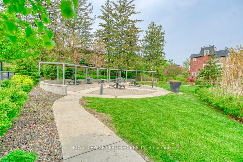 4700 Highway 7 711 Property Photo 29