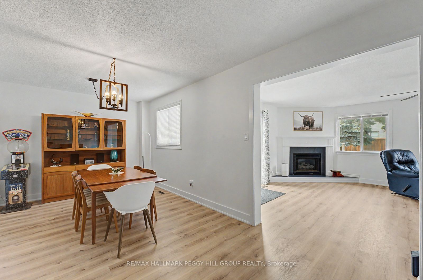 990 Maclean Street Property Photo 4