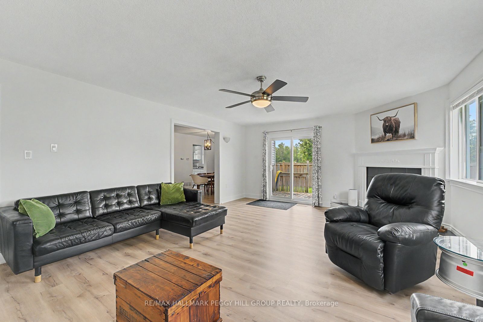 990 Maclean Street Property Photo 5