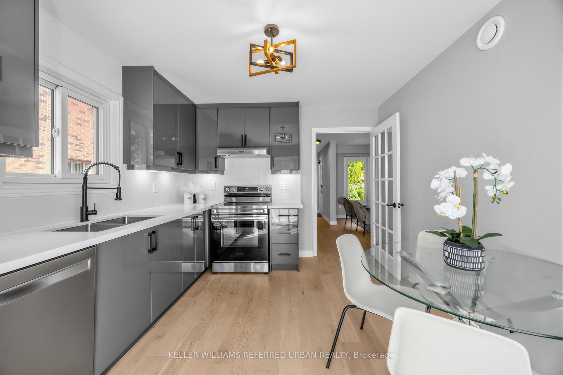 350 Pickering Crescent Property Photo 17