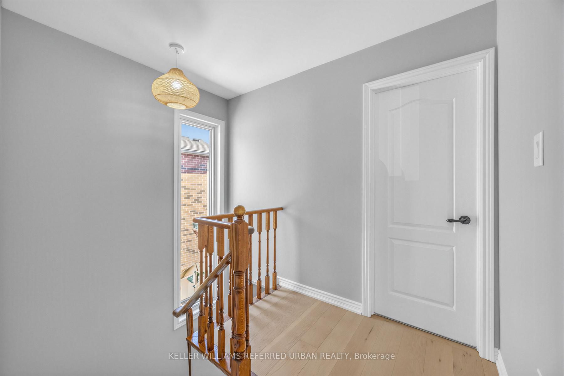 350 Pickering Crescent Property Photo 18