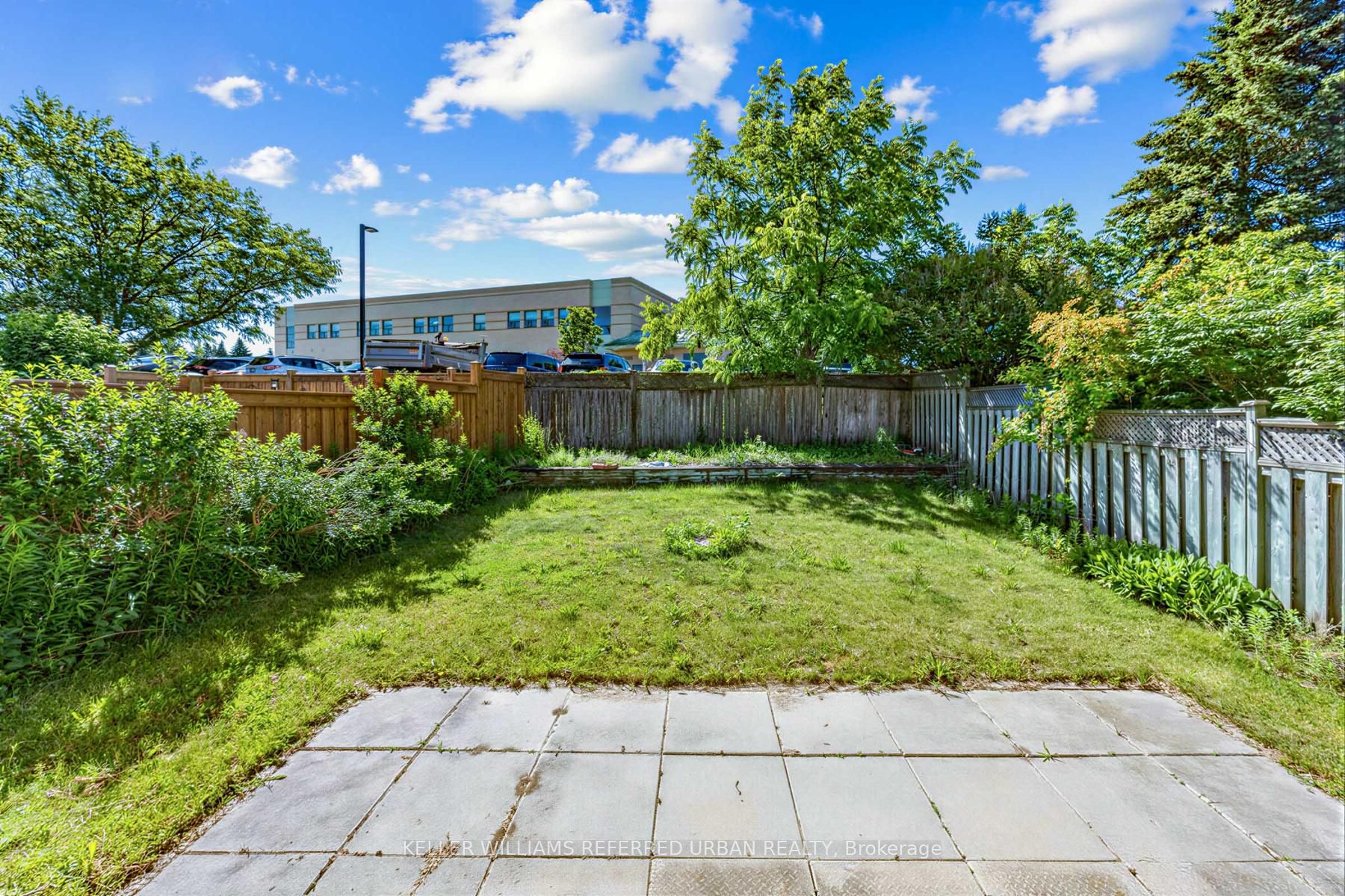 350 Pickering Crescent Property Photo 34