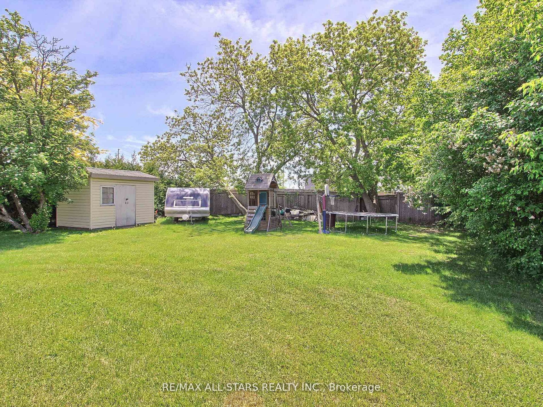 9 Riverglen Drive Property Photo 16