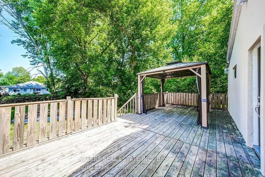 158 Beach Road Property Photo 8