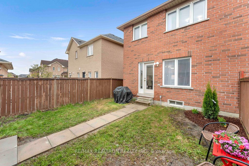 2334 Bur Oak Avenue Property Photo 46