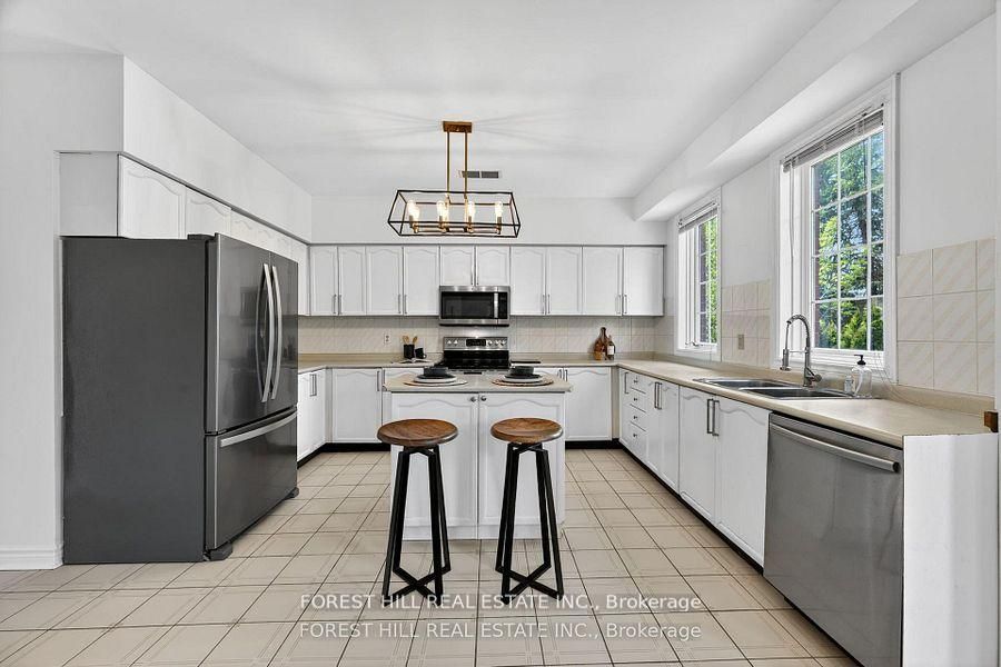 2 Regent Street Property Photo 9