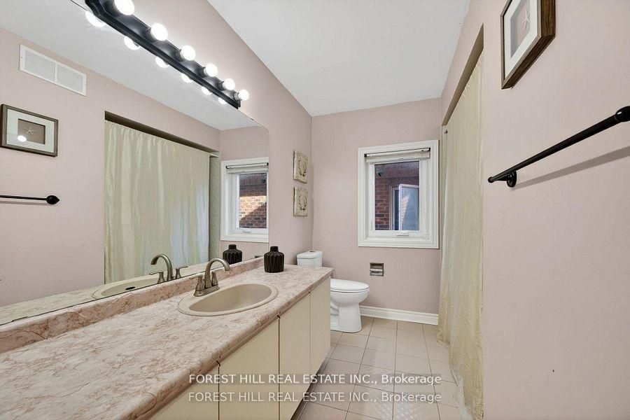 2 Regent Street Property Photo 25