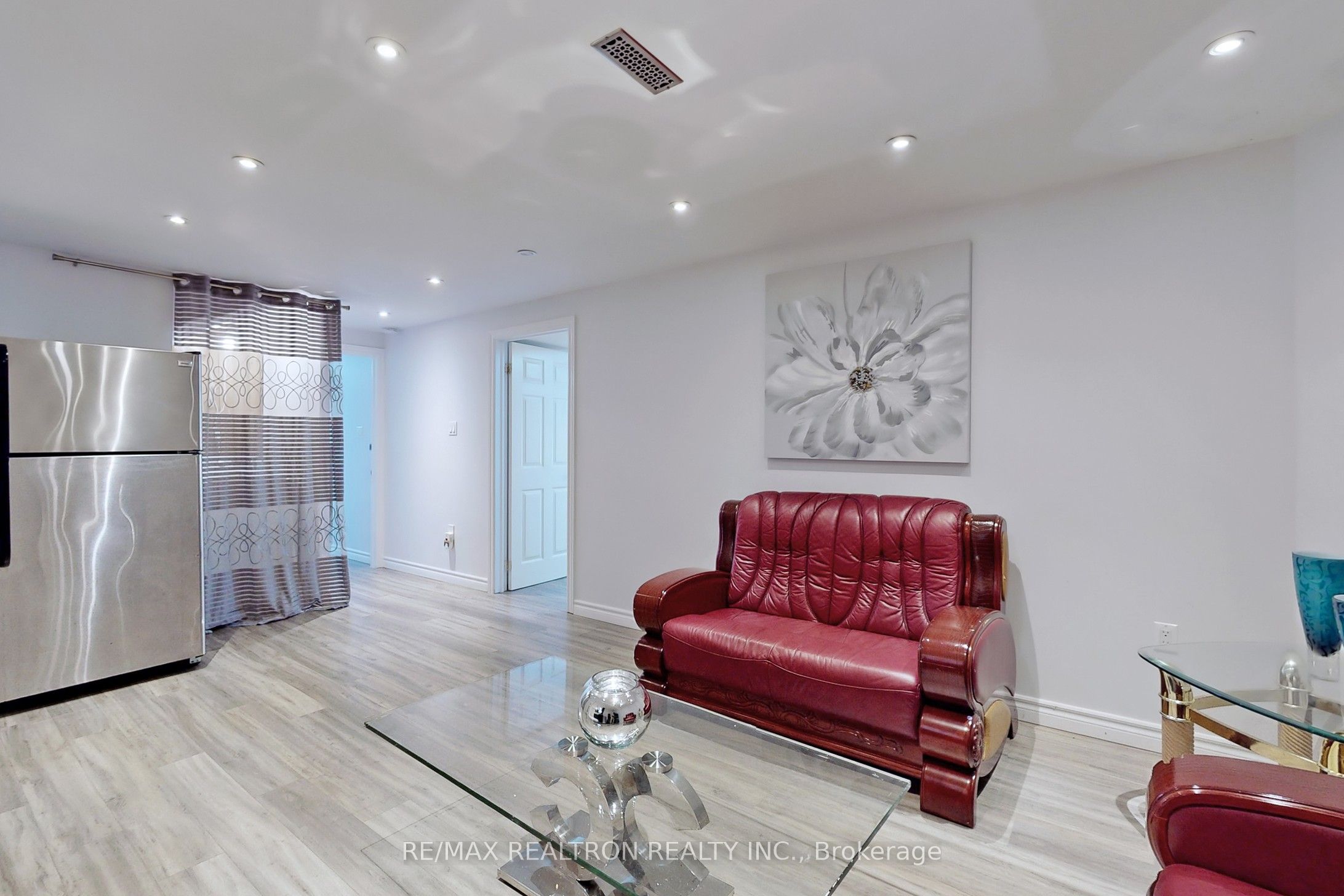 32 Subrisco Avenue Bsmt Property Photo 7