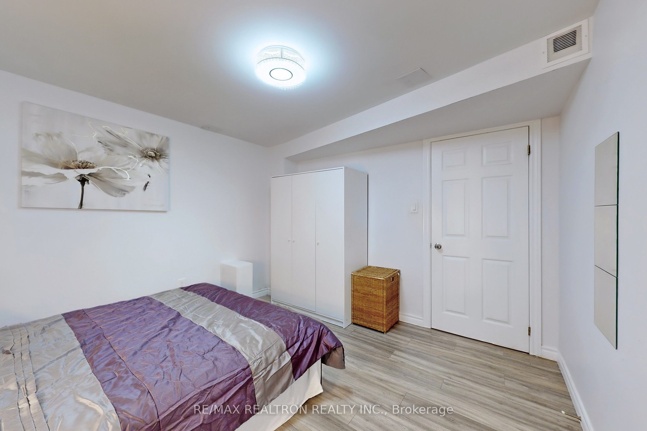 32 Subrisco Avenue Bsmt Property Photo 9