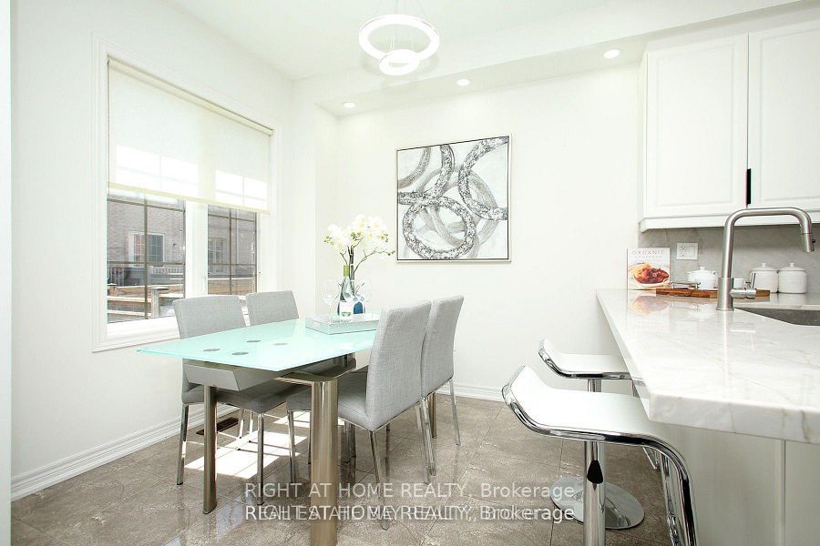 25 Sibella Way Property Photo 9
