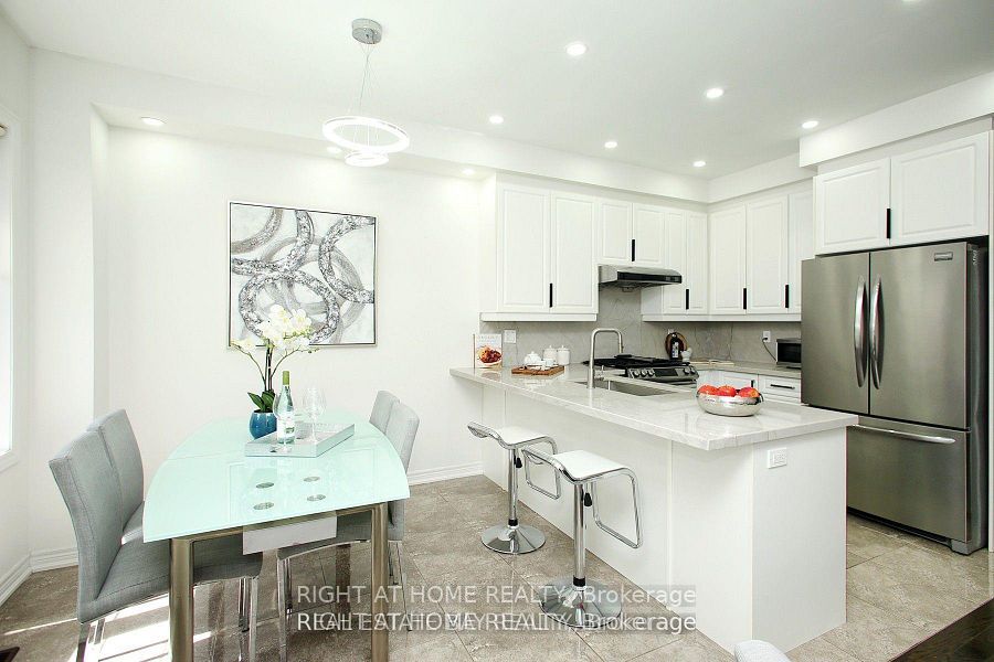 25 Sibella Way Property Photo 10