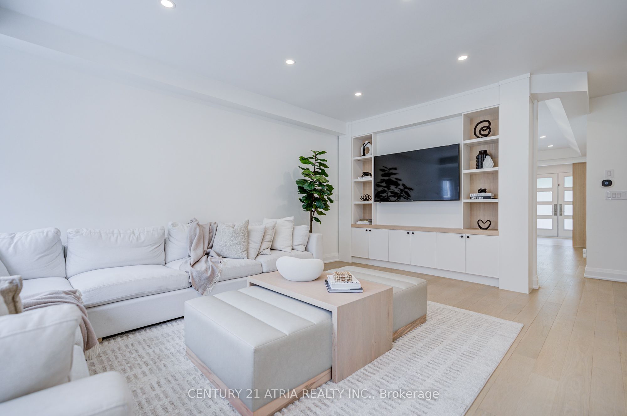 15 Asner Avenue Property Photo 15