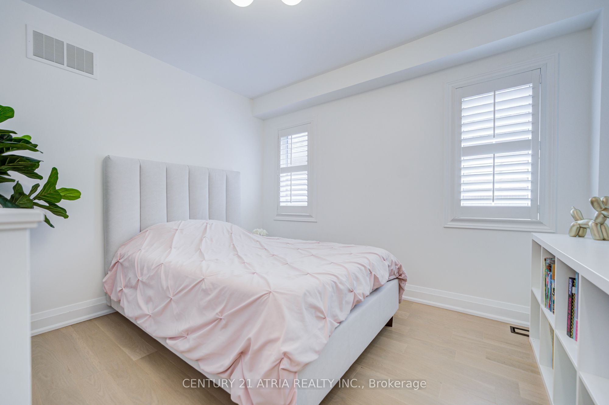 15 Asner Avenue Property Photo 23