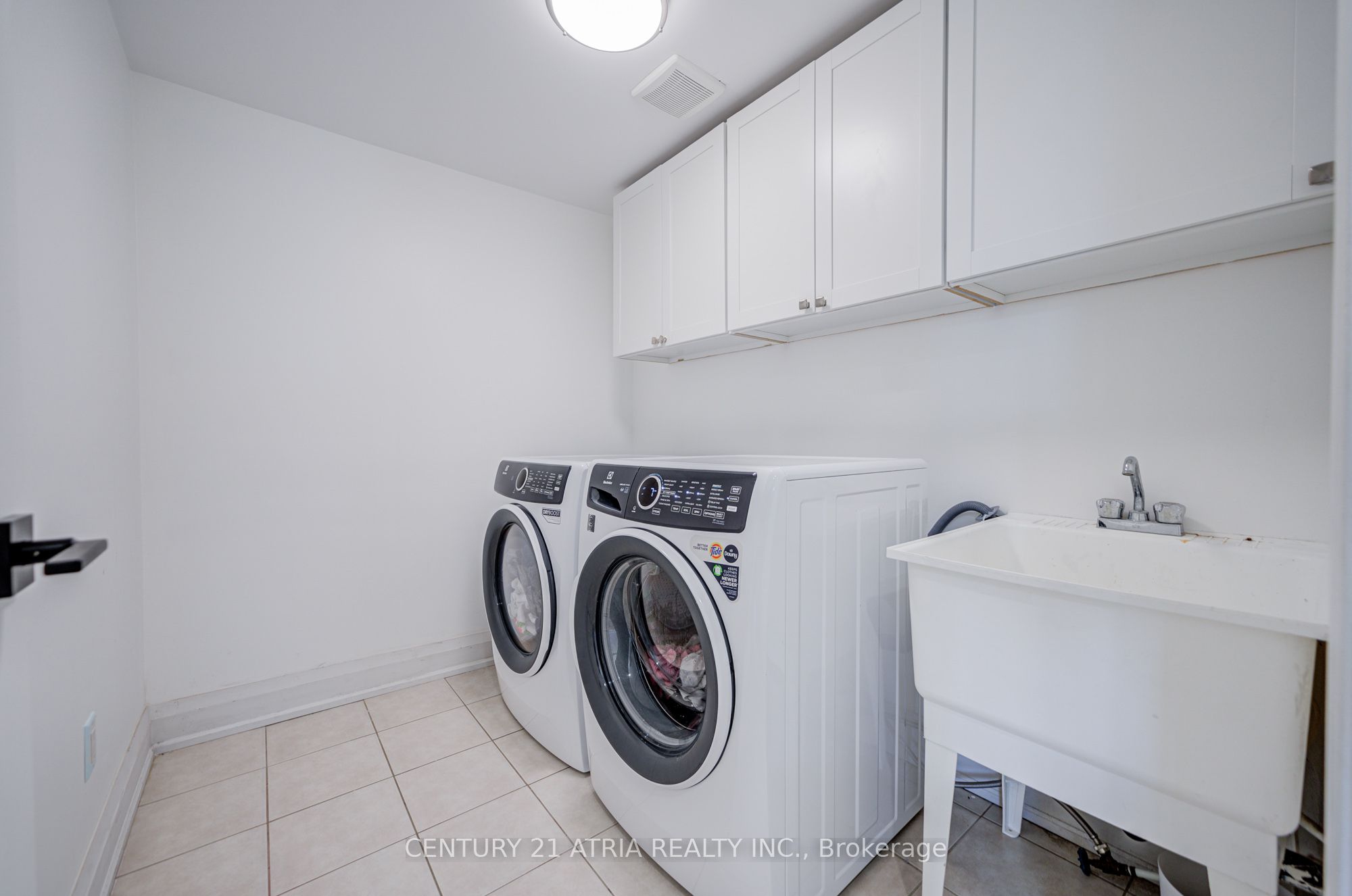 15 Asner Avenue Property Photo 27
