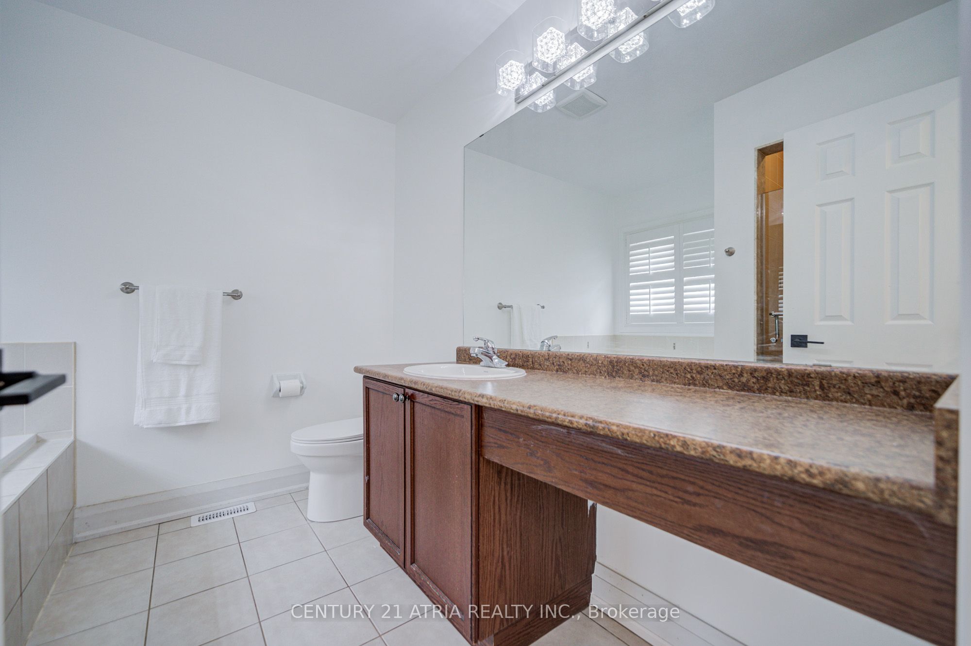 15 Asner Avenue Property Photo 31