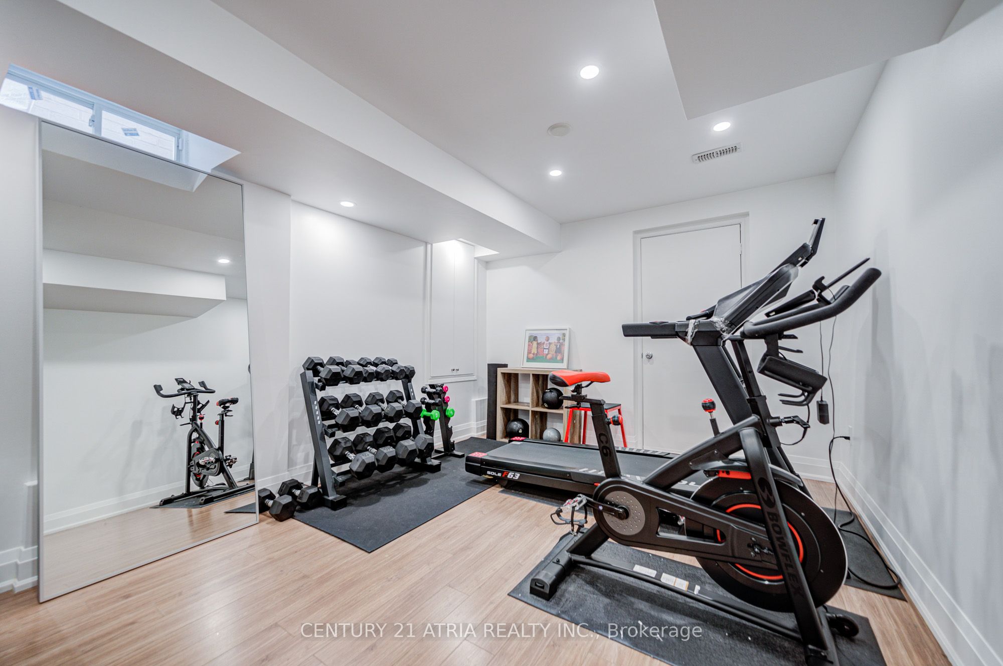 15 Asner Avenue Property Photo 37