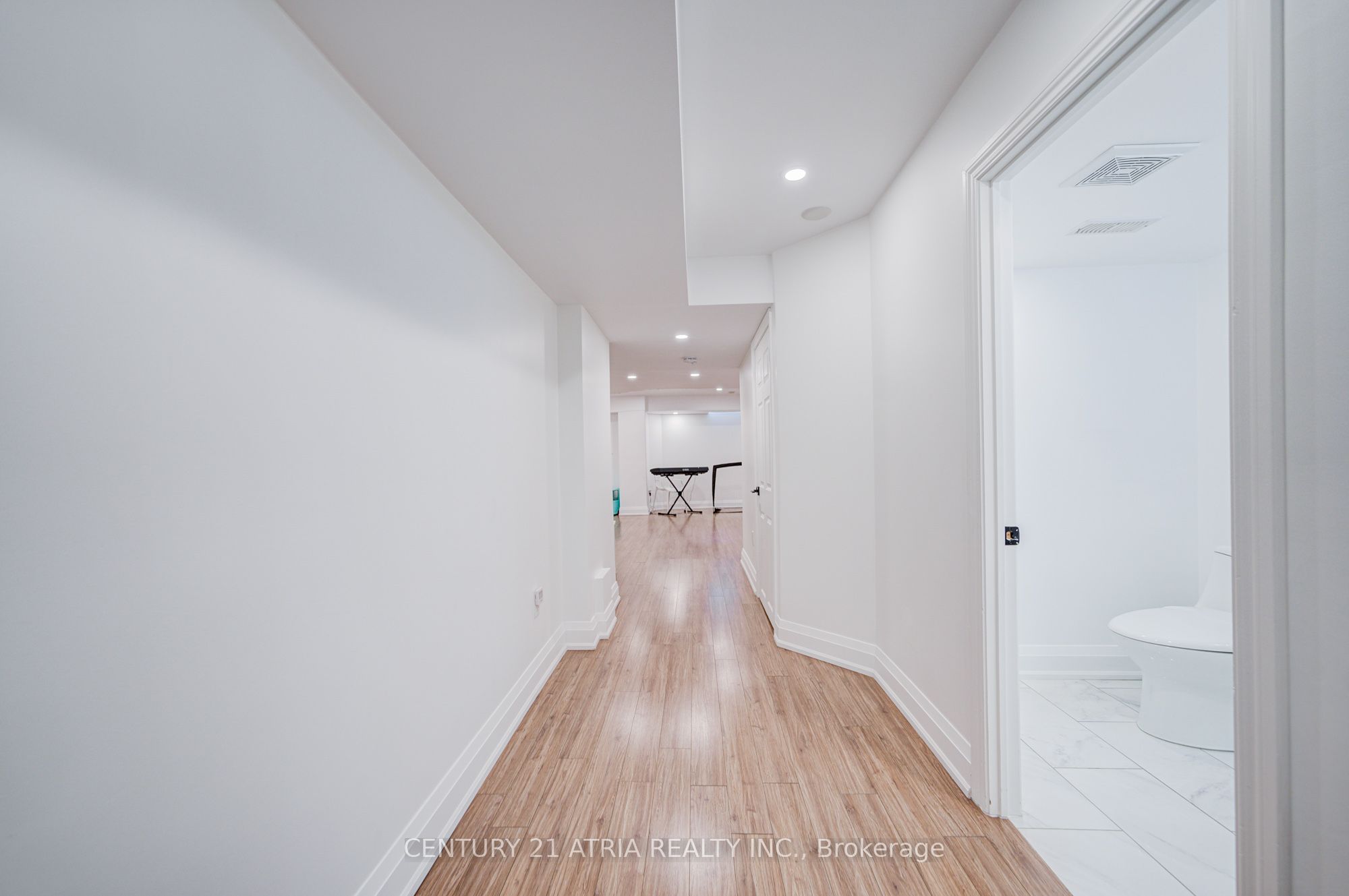 15 Asner Avenue Property Photo 38