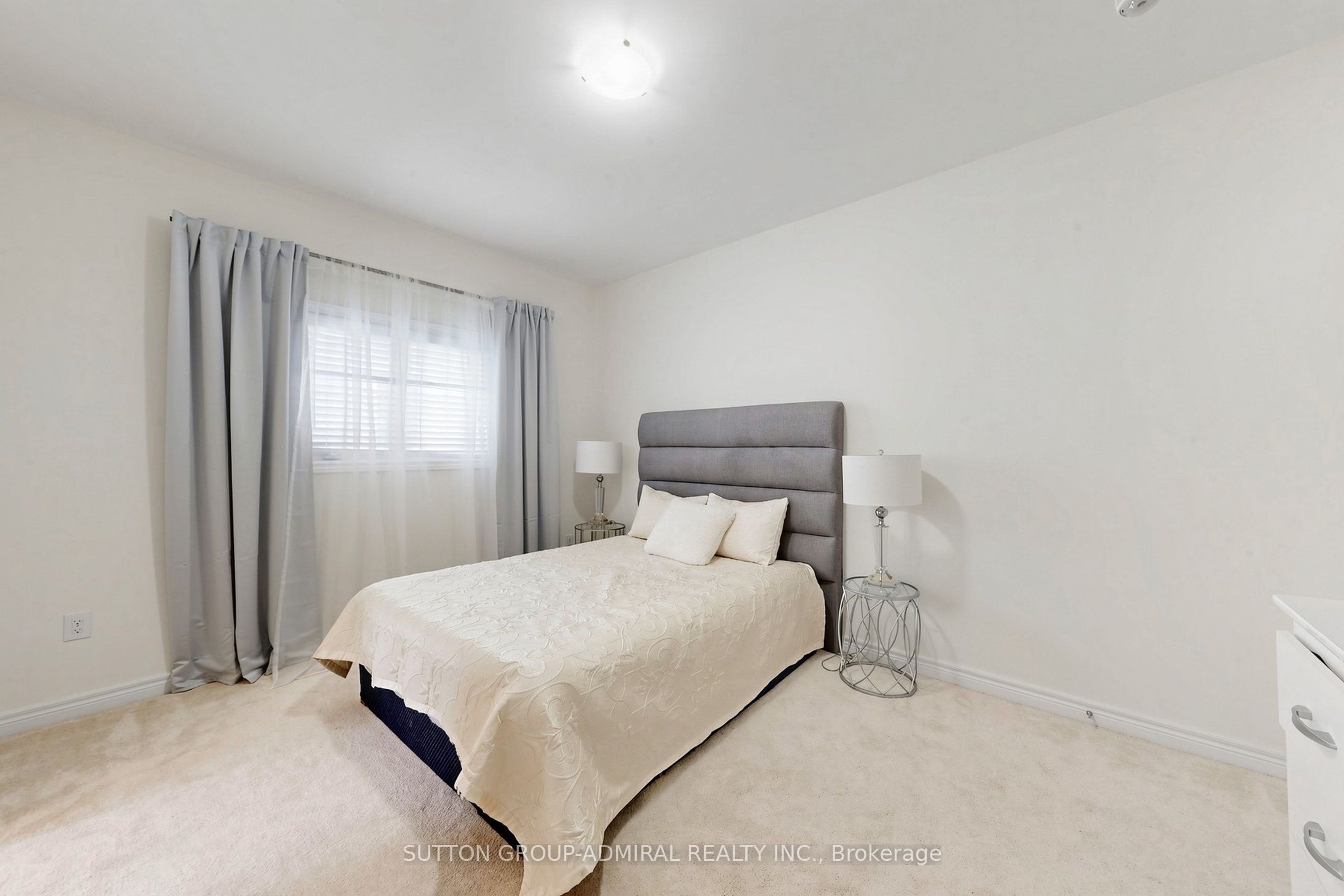 545 Clifford Perry Place Property Photo 28